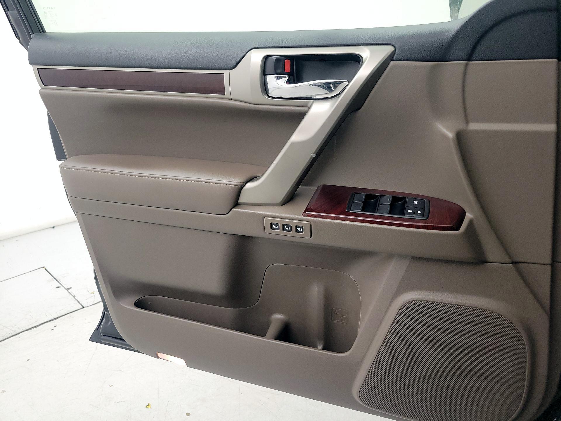 Thumbnail: 2018 Lexus GX - 12