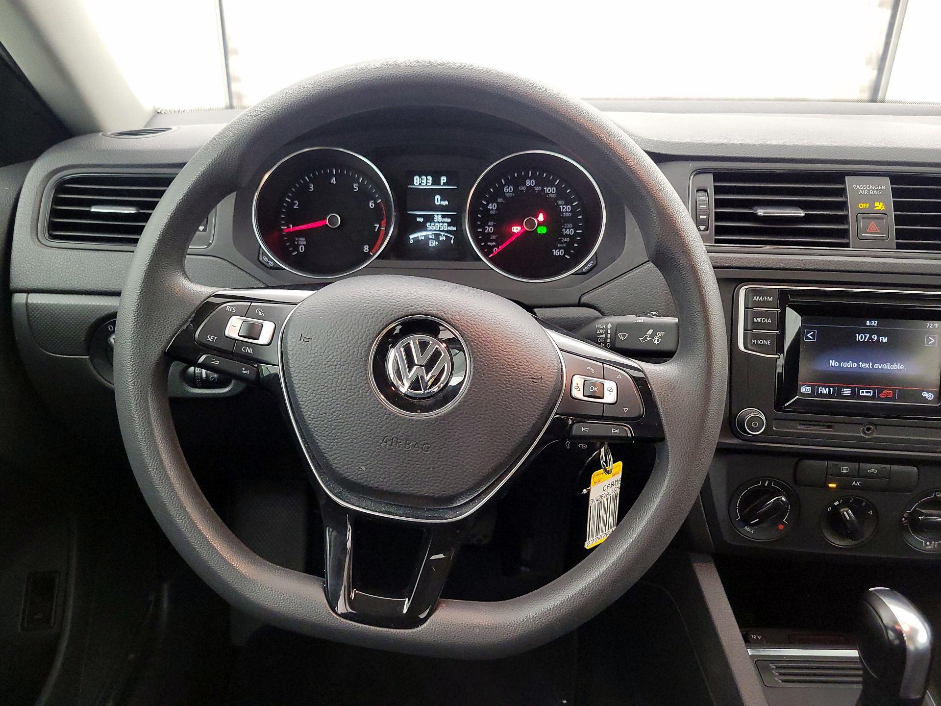 Thumbnail: 2016 Volkswagen Jetta - 10