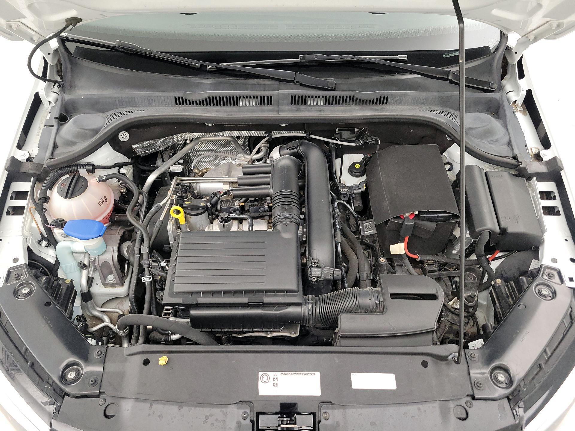 Thumbnail: 2016 Volkswagen Jetta - 20