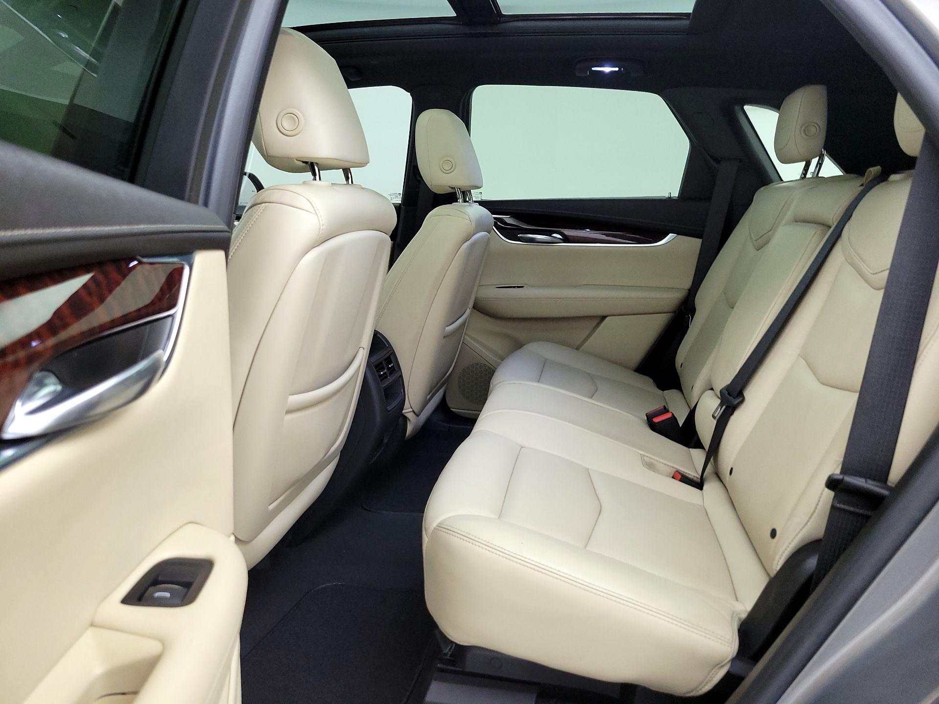 Thumbnail: 2017 Cadillac XT5 - 20