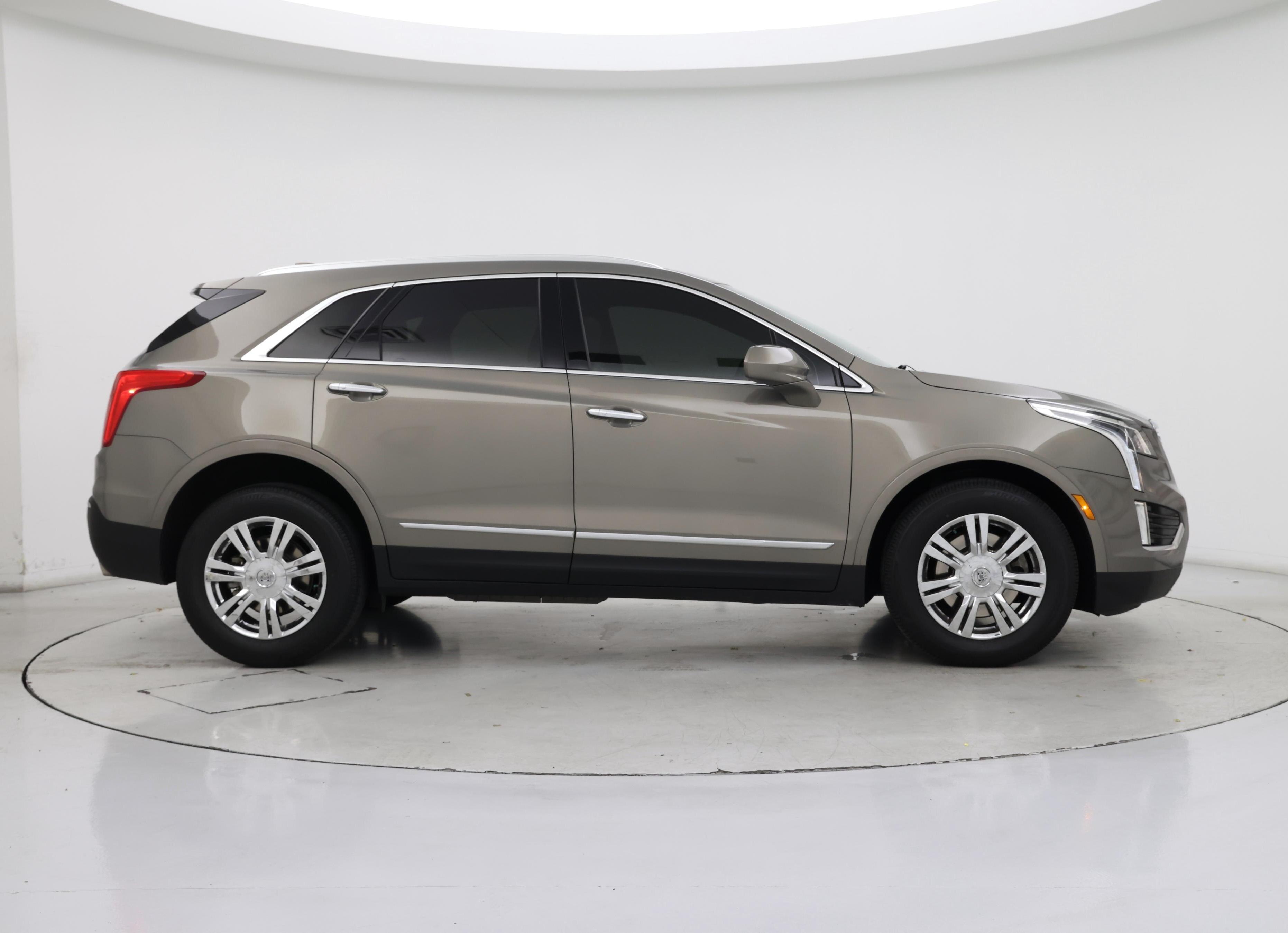 Thumbnail: 2017 Cadillac XT5 - 7