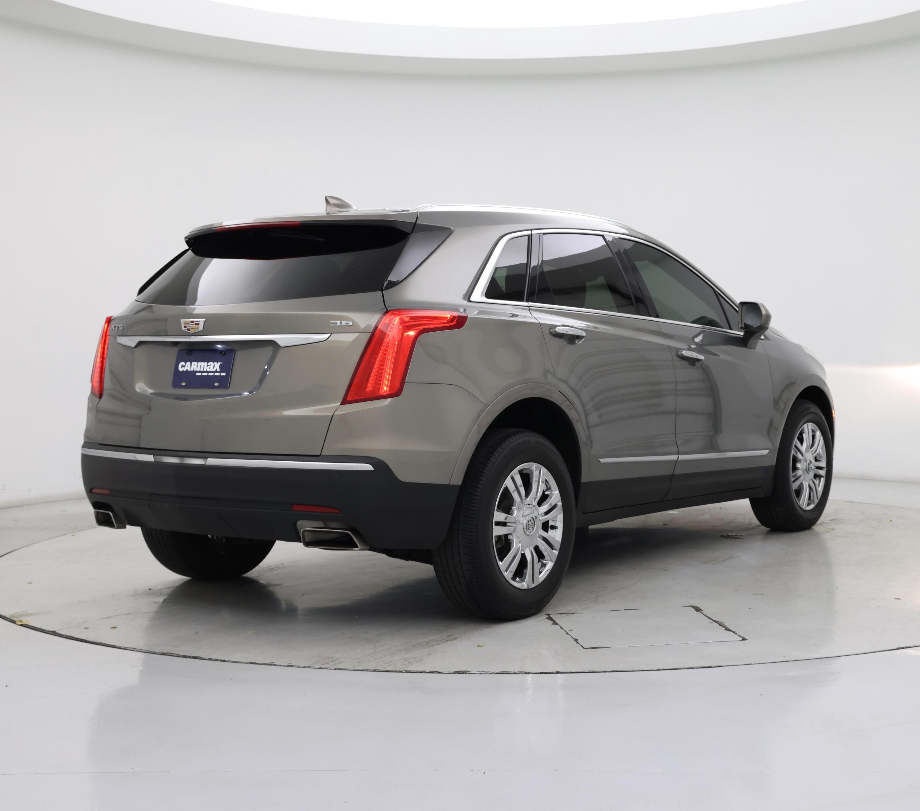 Thumbnail: 2017 Cadillac XT5 - 8