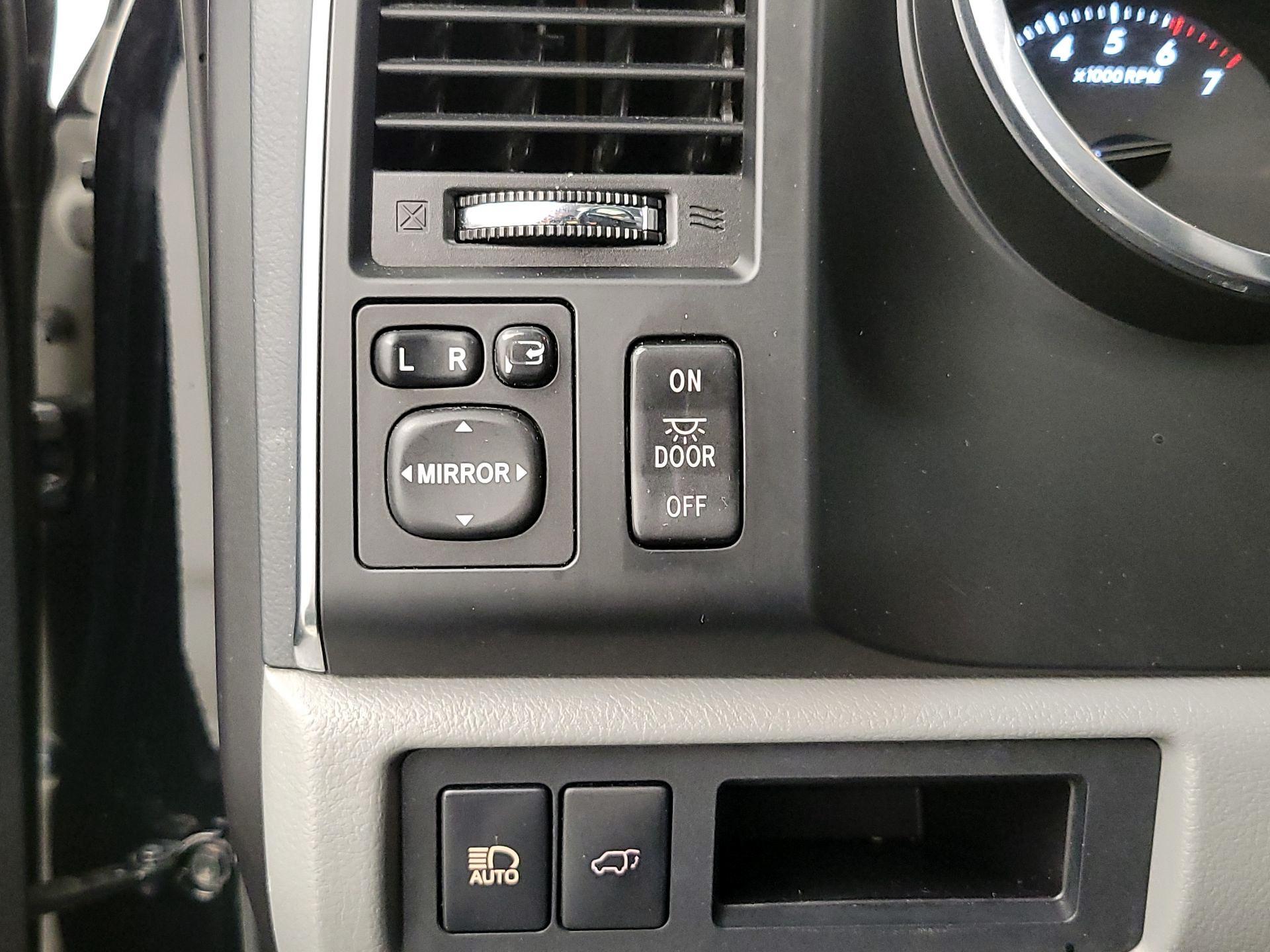Thumbnail: 2019 Toyota Sequoia - 13