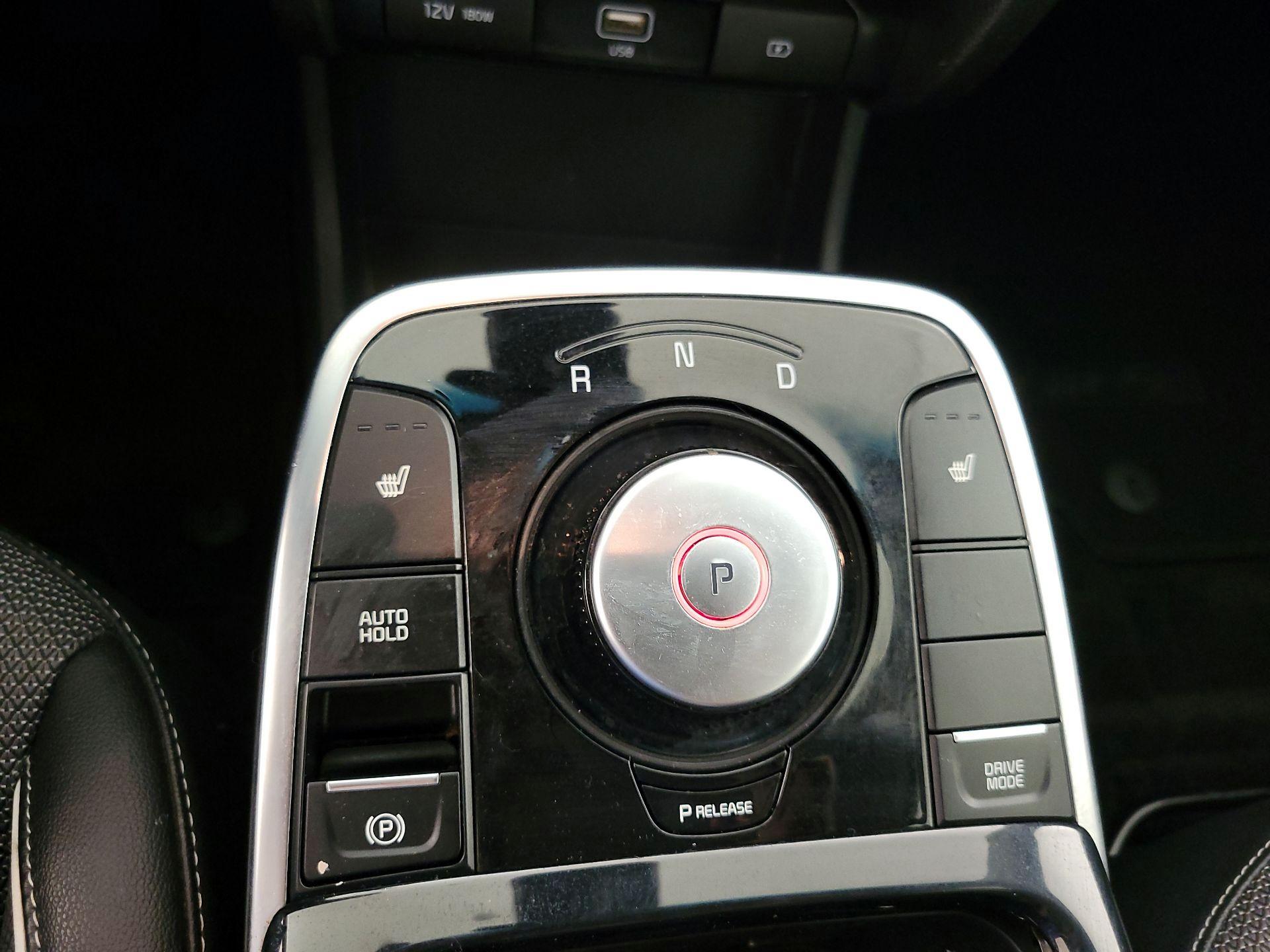Thumbnail: 2022 Kia Niro - 17