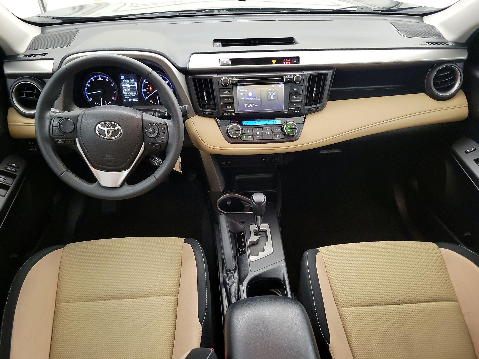 Thumbnail: 2017 Toyota RAV4 - 9