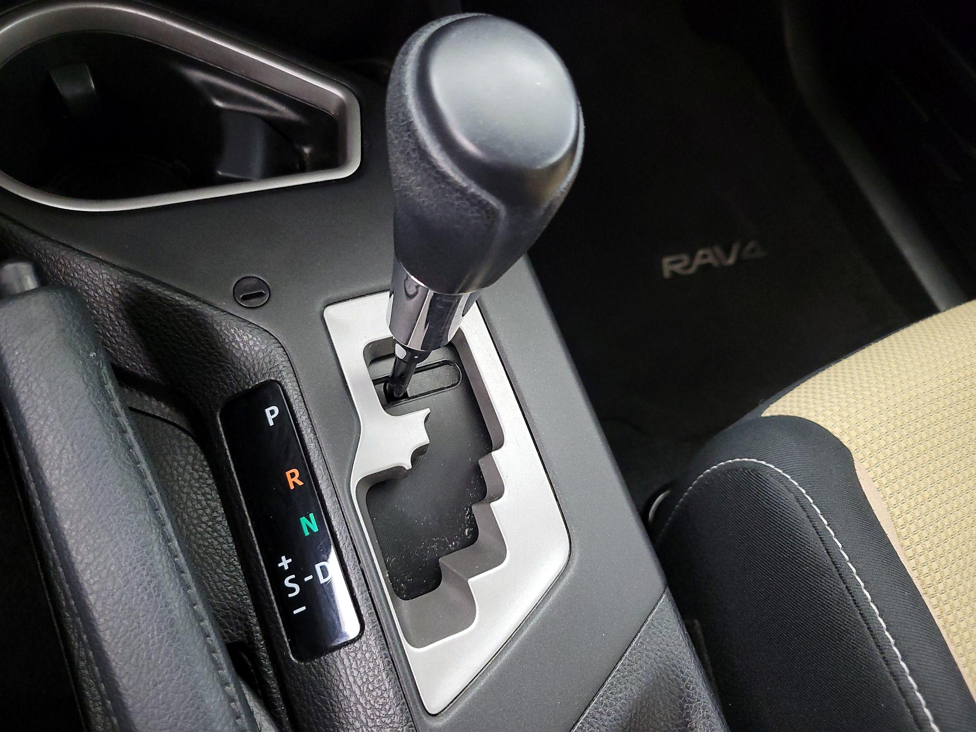Thumbnail: 2017 Toyota RAV4 - 17