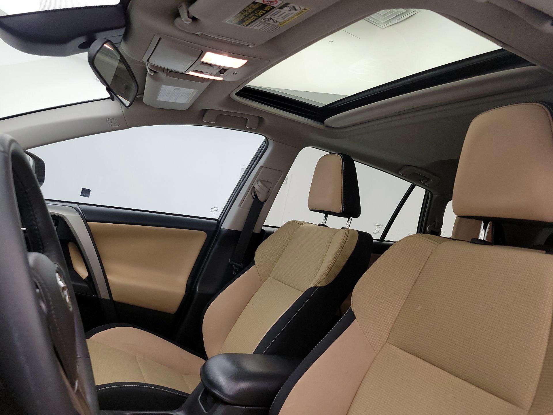 Thumbnail: 2017 Toyota RAV4 - 19