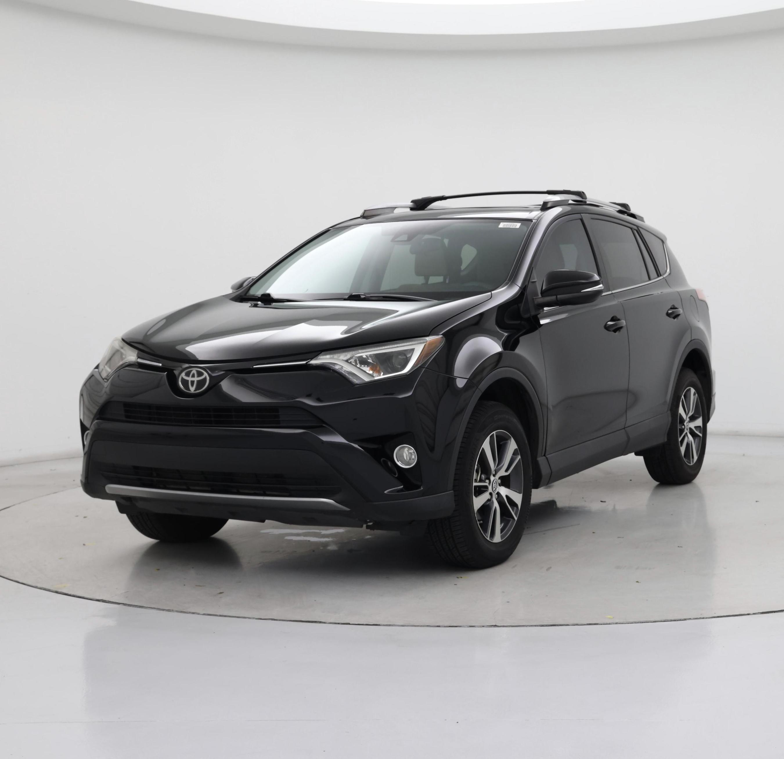 Thumbnail: 2017 Toyota RAV4 - 4