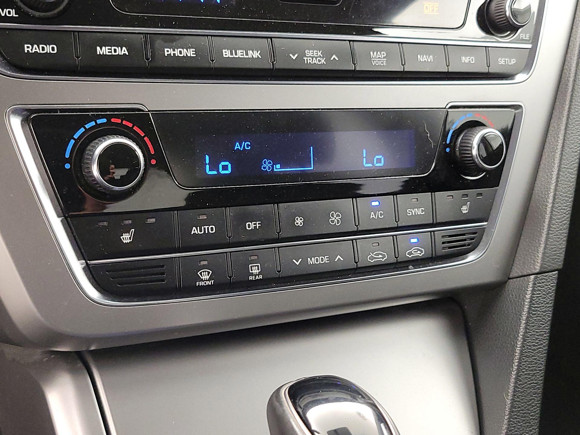 Thumbnail: 2015 Hyundai Sonata - 17