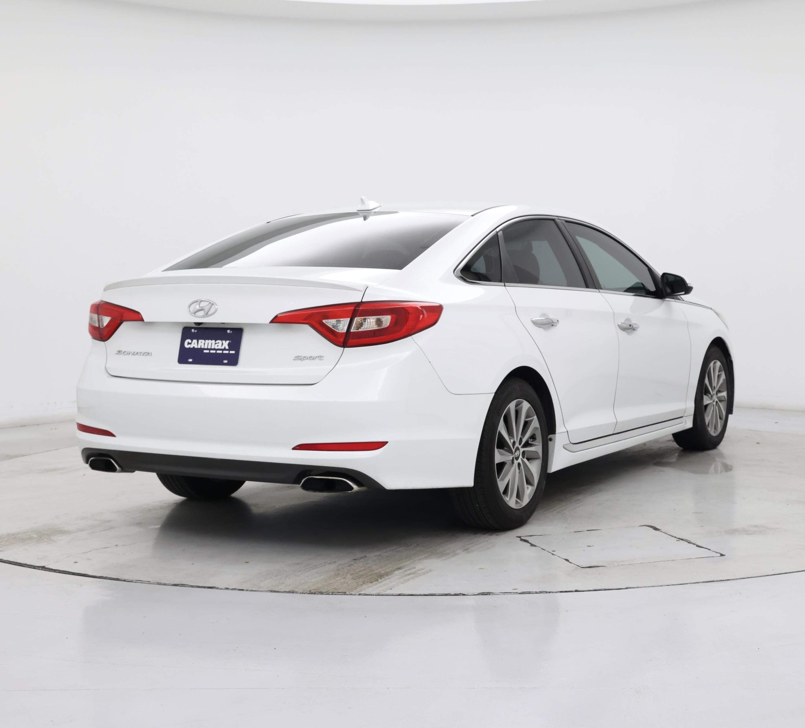 Thumbnail: 2015 Hyundai Sonata - 8