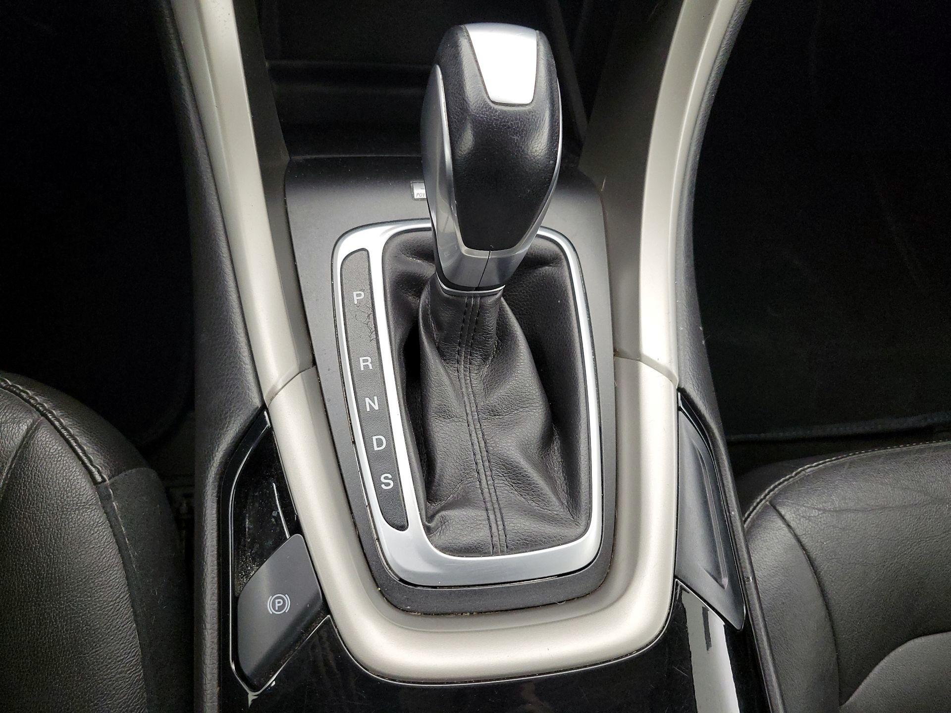 Thumbnail: 2014 Ford Fusion - 17