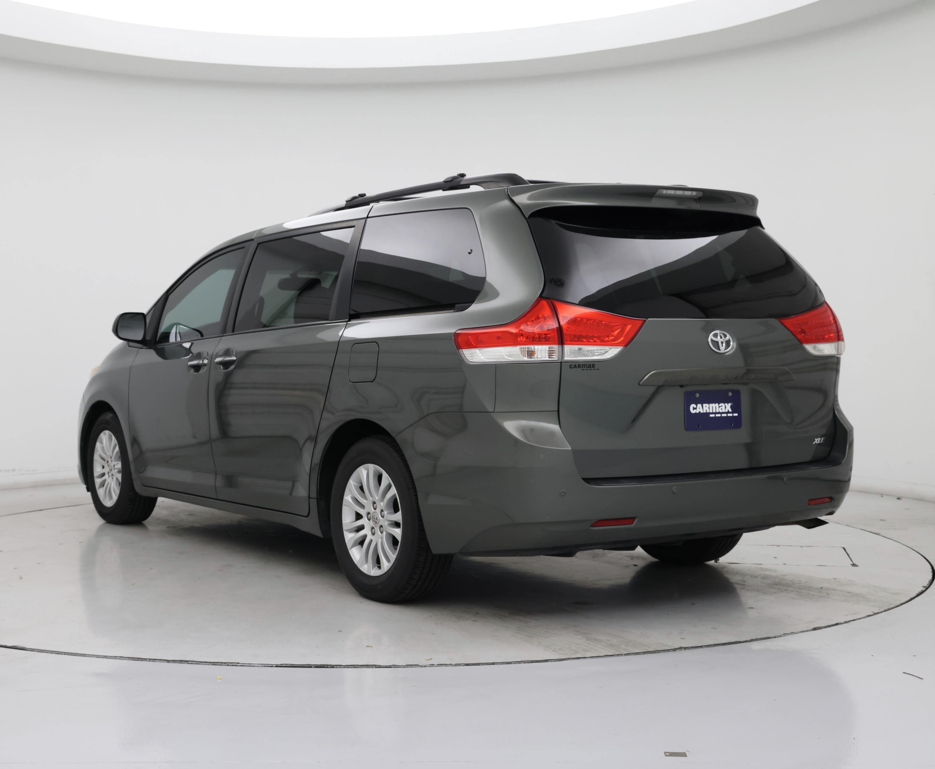 Thumbnail: 2014 Toyota Sienna - 2