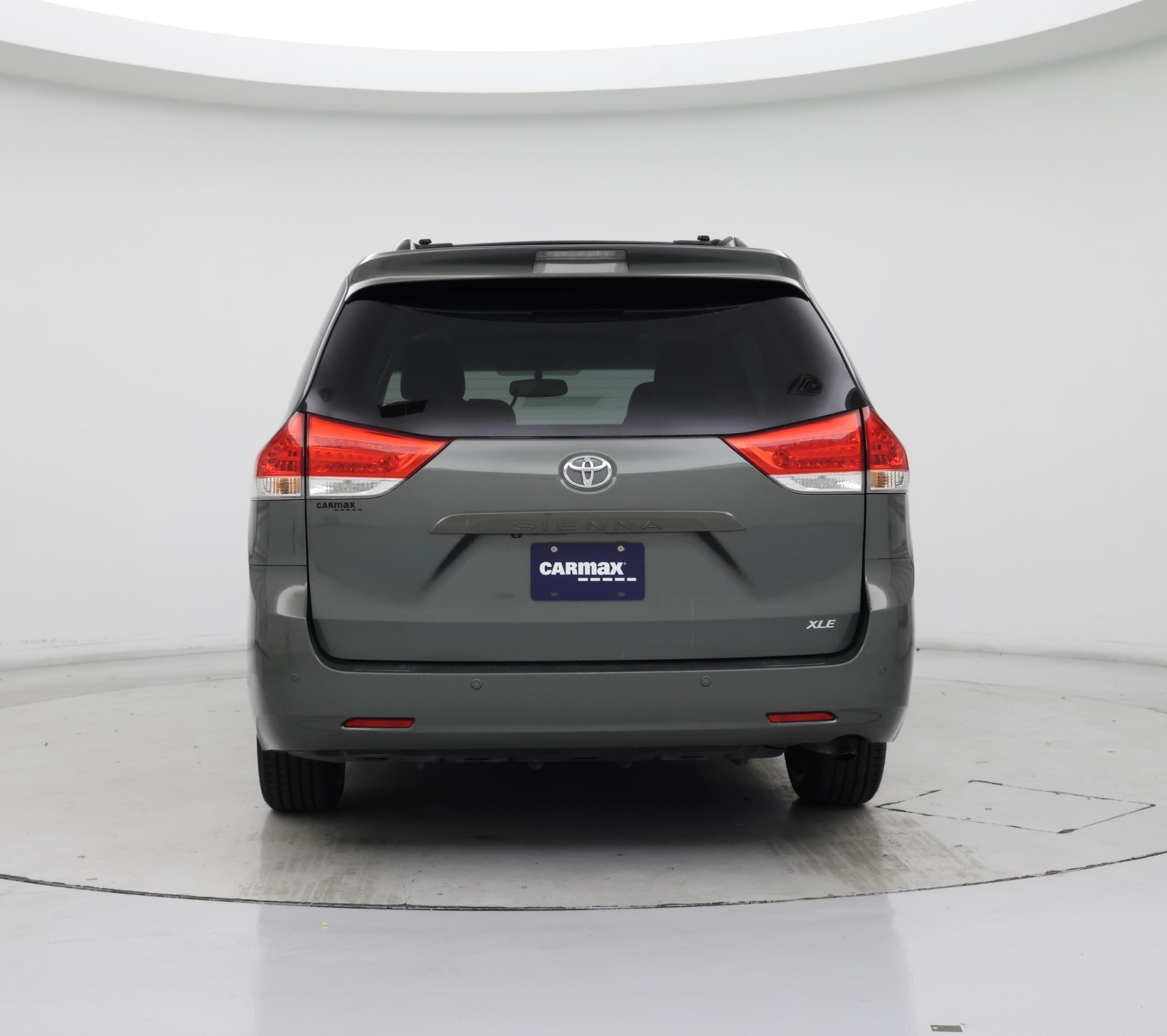 Thumbnail: 2014 Toyota Sienna - 6