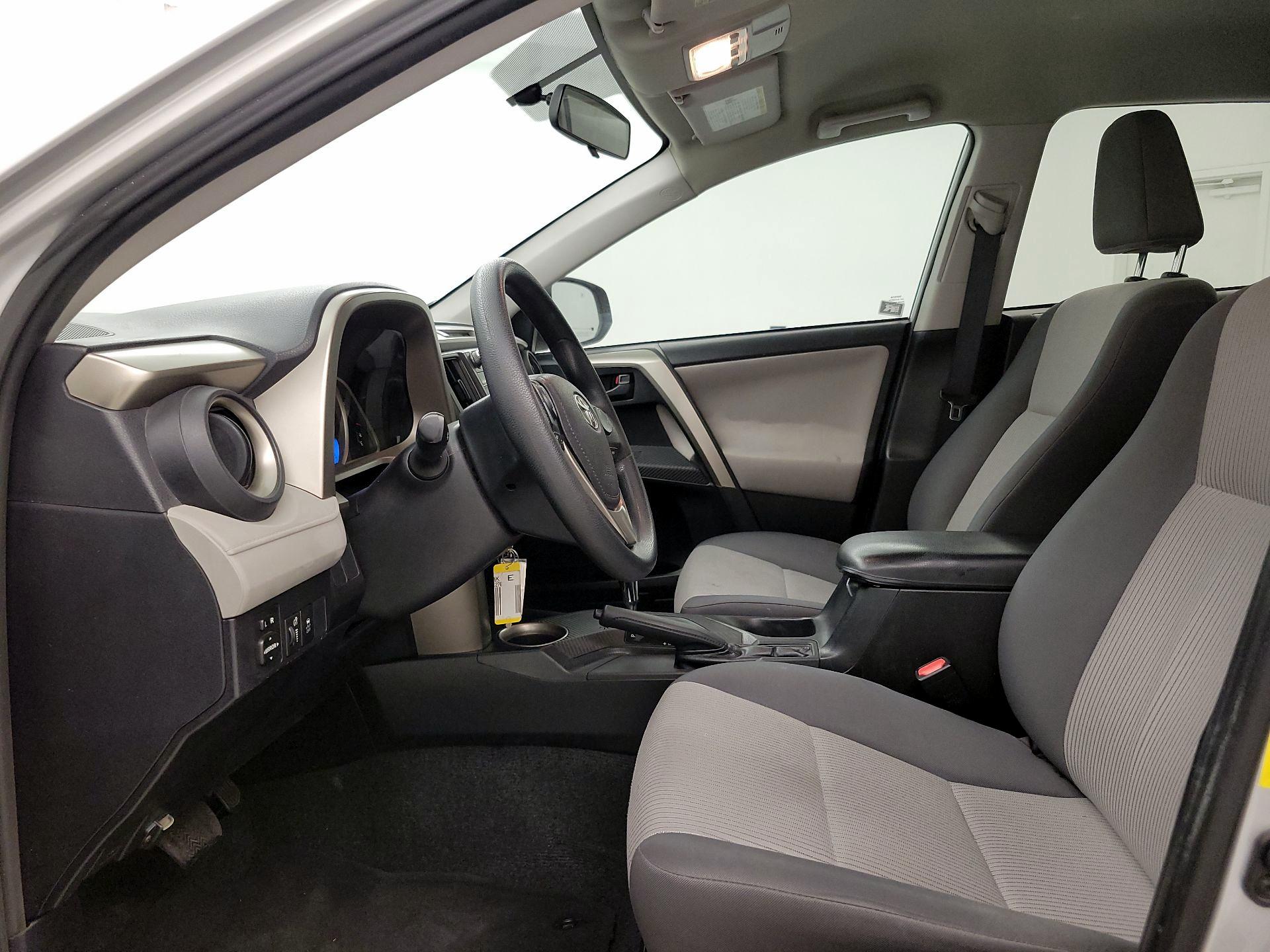Thumbnail: 2014 Toyota RAV4 - 11