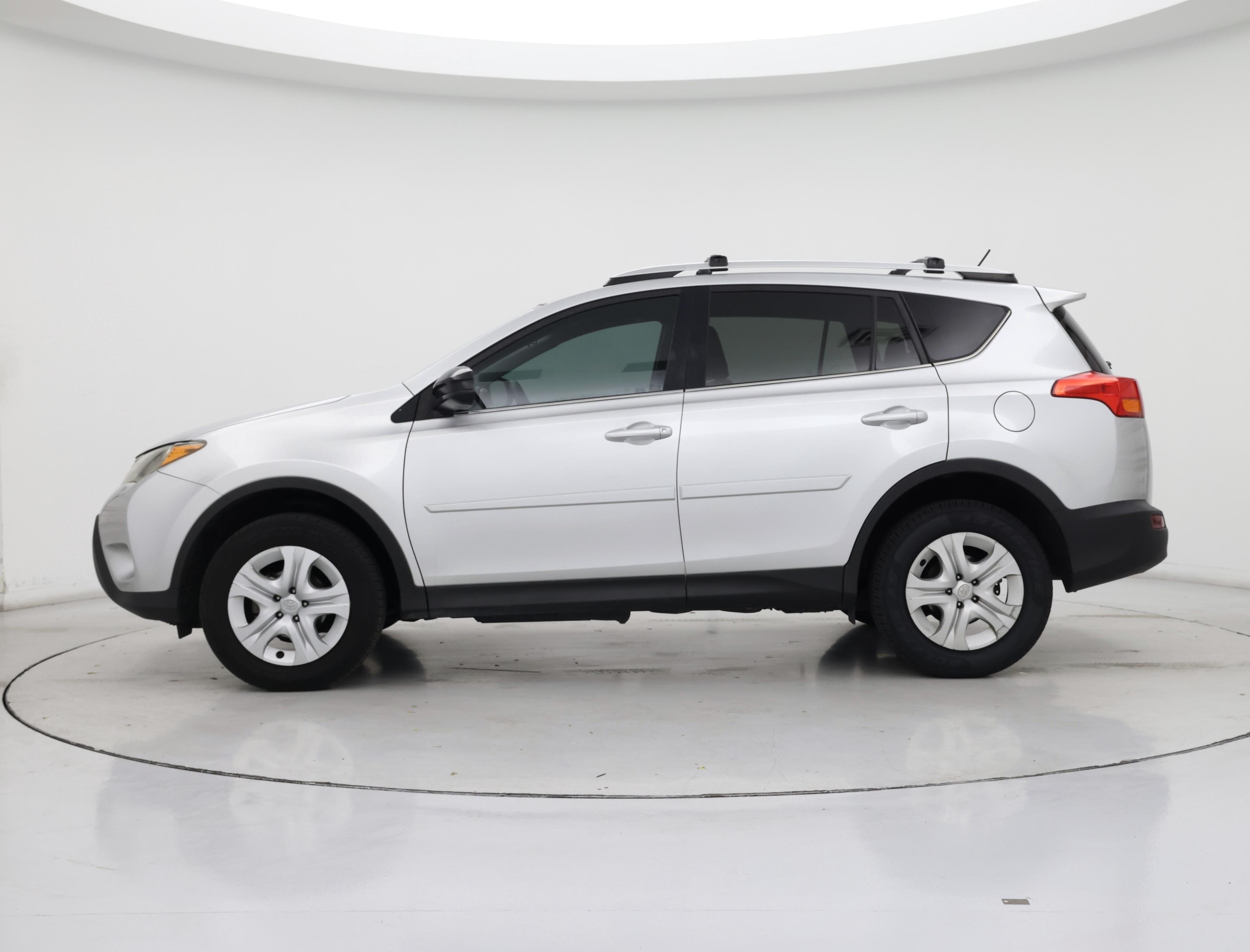 Thumbnail: 2014 Toyota RAV4 - 3