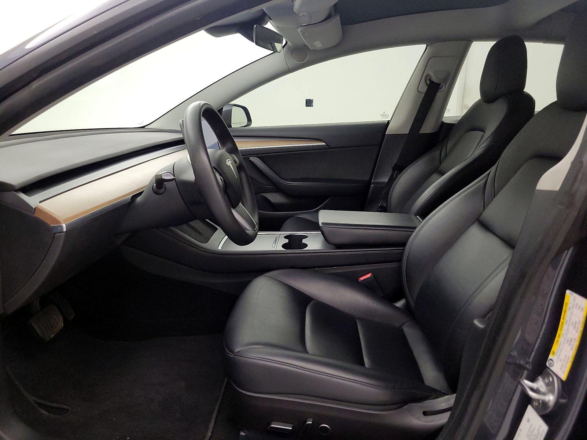 Thumbnail: 2022 Tesla Model 3 - 11