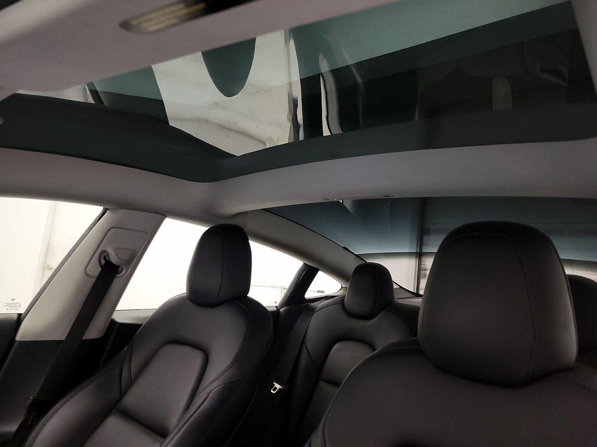 Thumbnail: 2022 Tesla Model 3 - 18