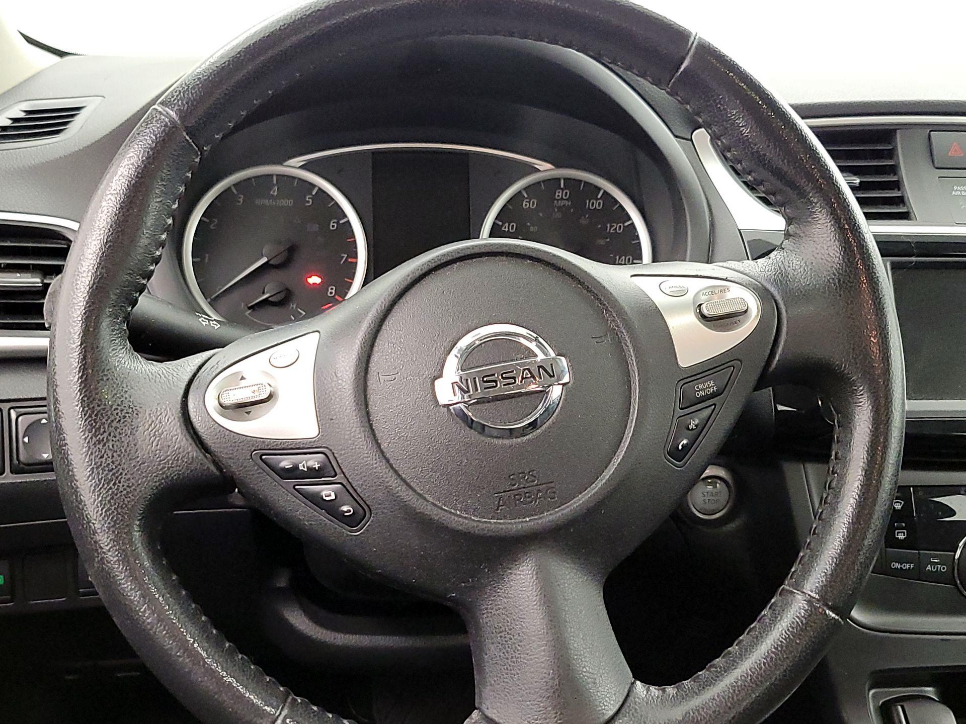 Thumbnail: 2019 Nissan Sentra - 10