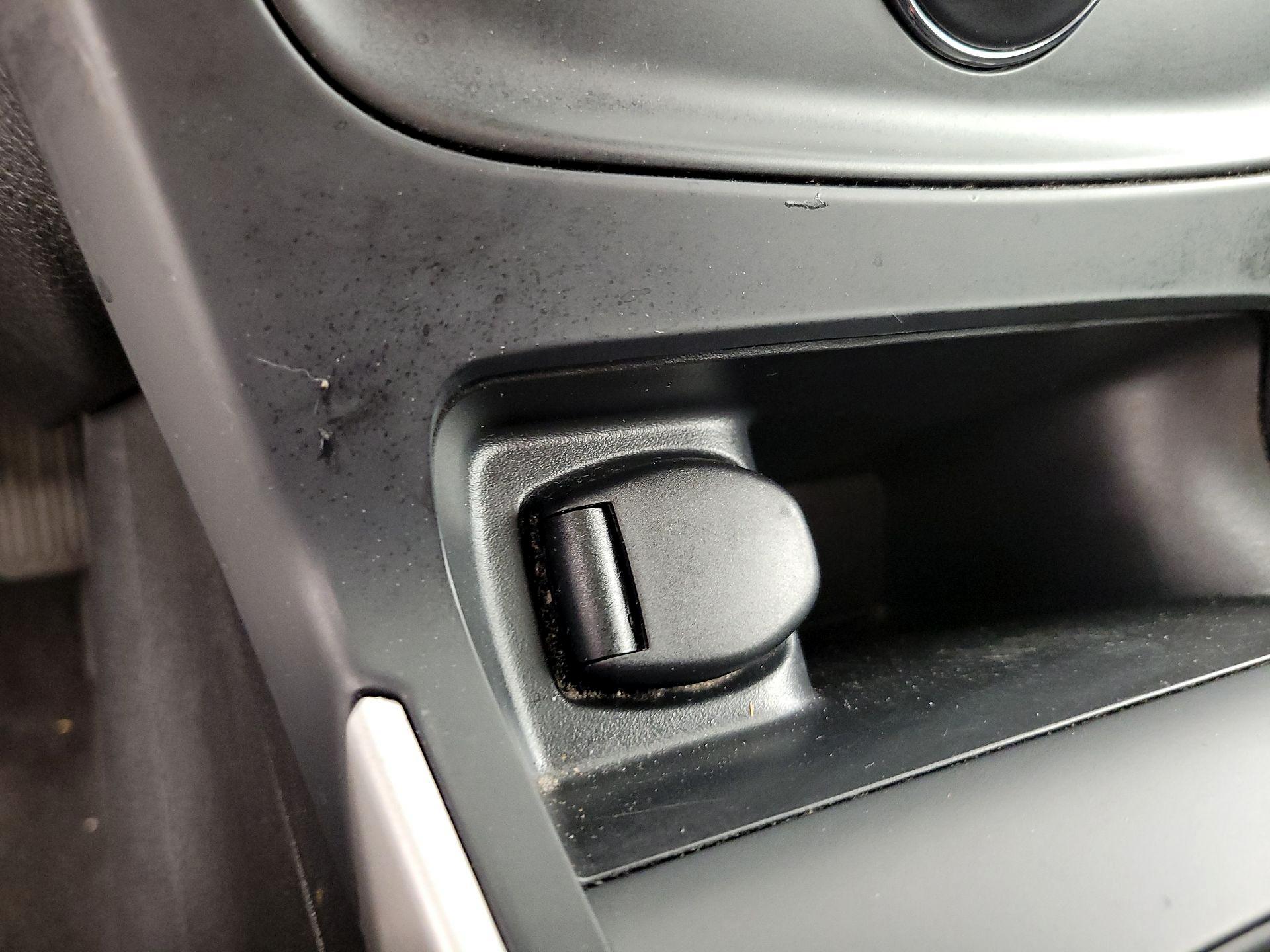 Thumbnail: 2019 Nissan Sentra - 18