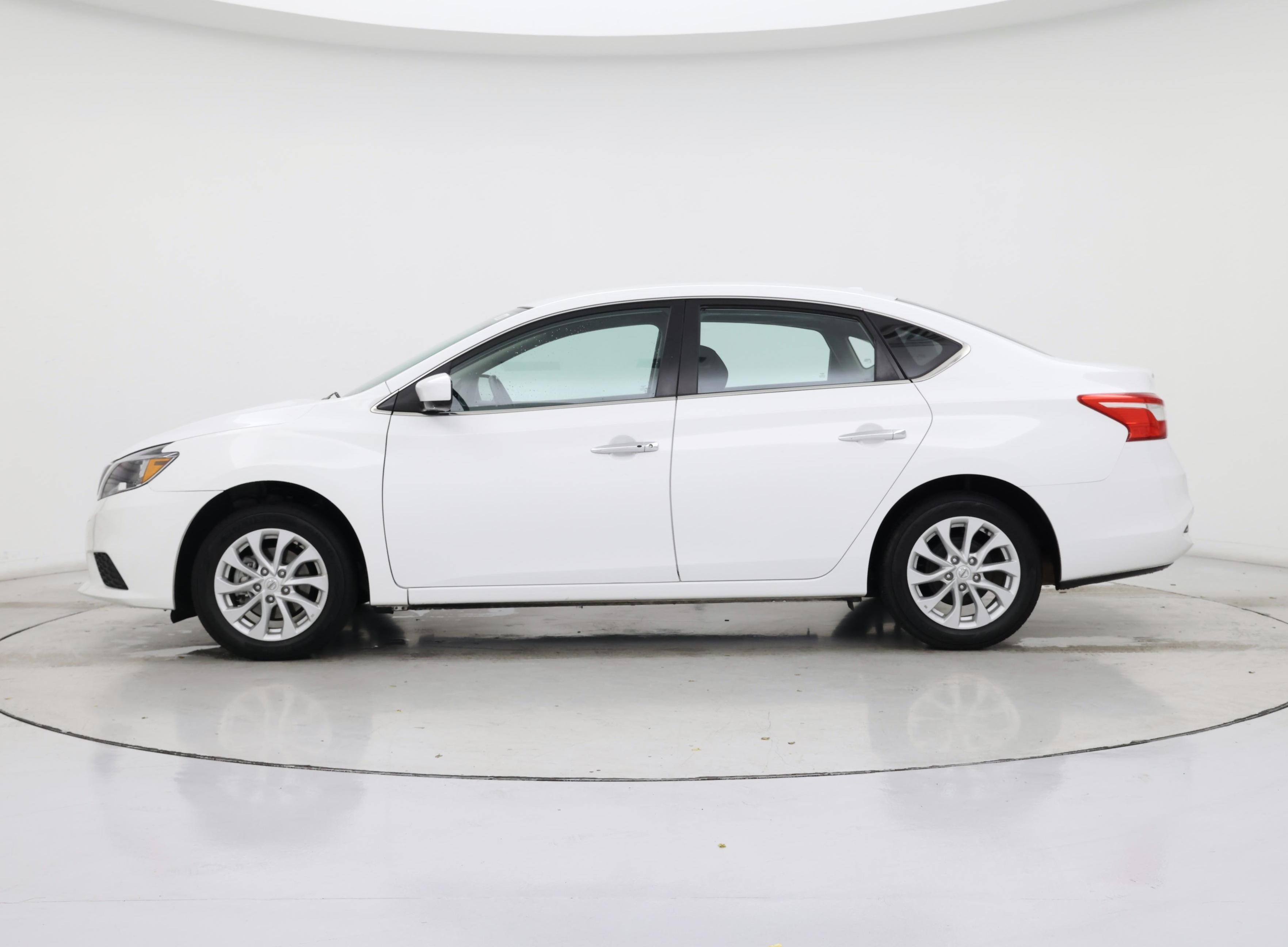 Thumbnail: 2019 Nissan Sentra - 3