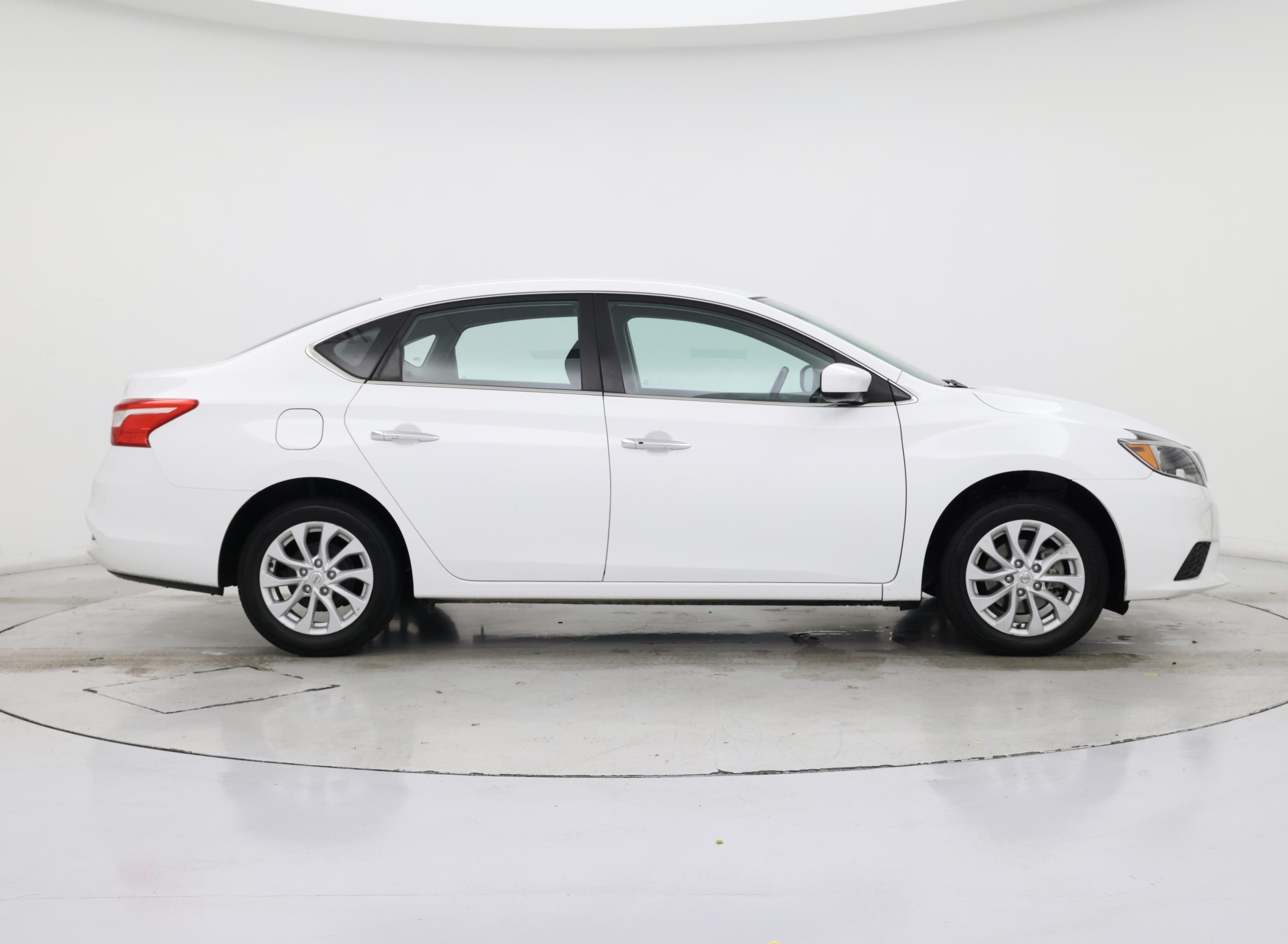 Thumbnail: 2019 Nissan Sentra - 7