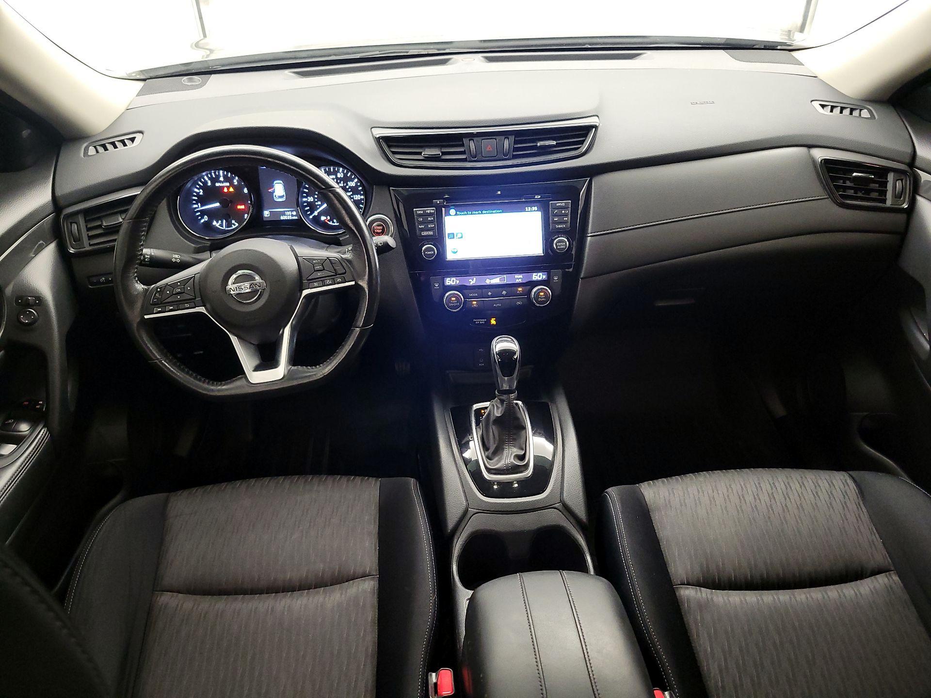 Thumbnail: 2017 Nissan Rogue - 9