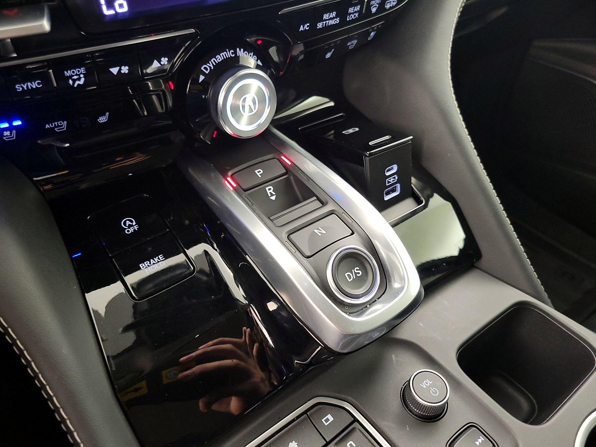 Thumbnail: 2023 Acura MDX - 18