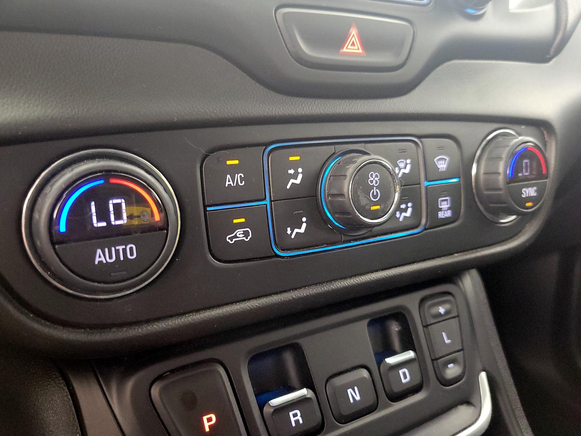 Thumbnail: 2020 GMC Terrain - 16