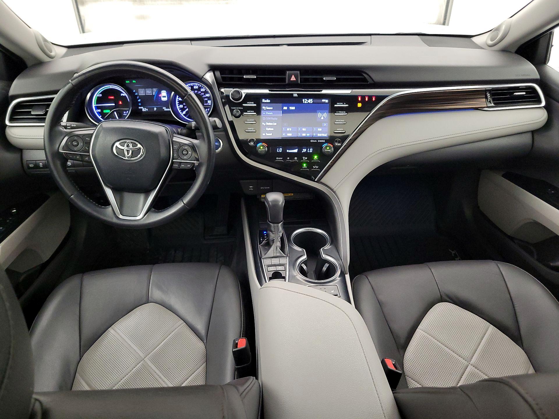 Thumbnail: 2018 Toyota Camry - 9
