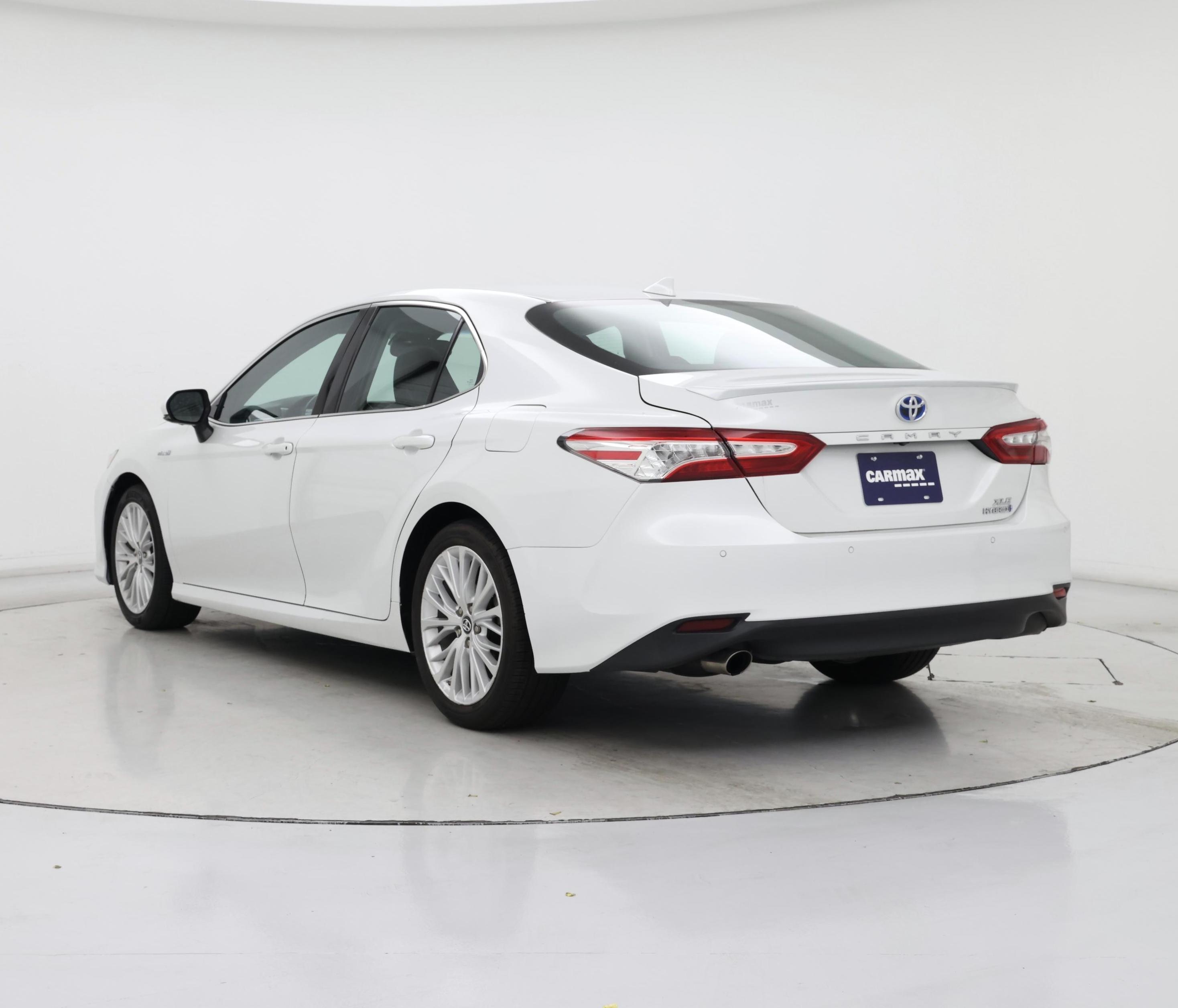 Thumbnail: 2018 Toyota Camry - 2