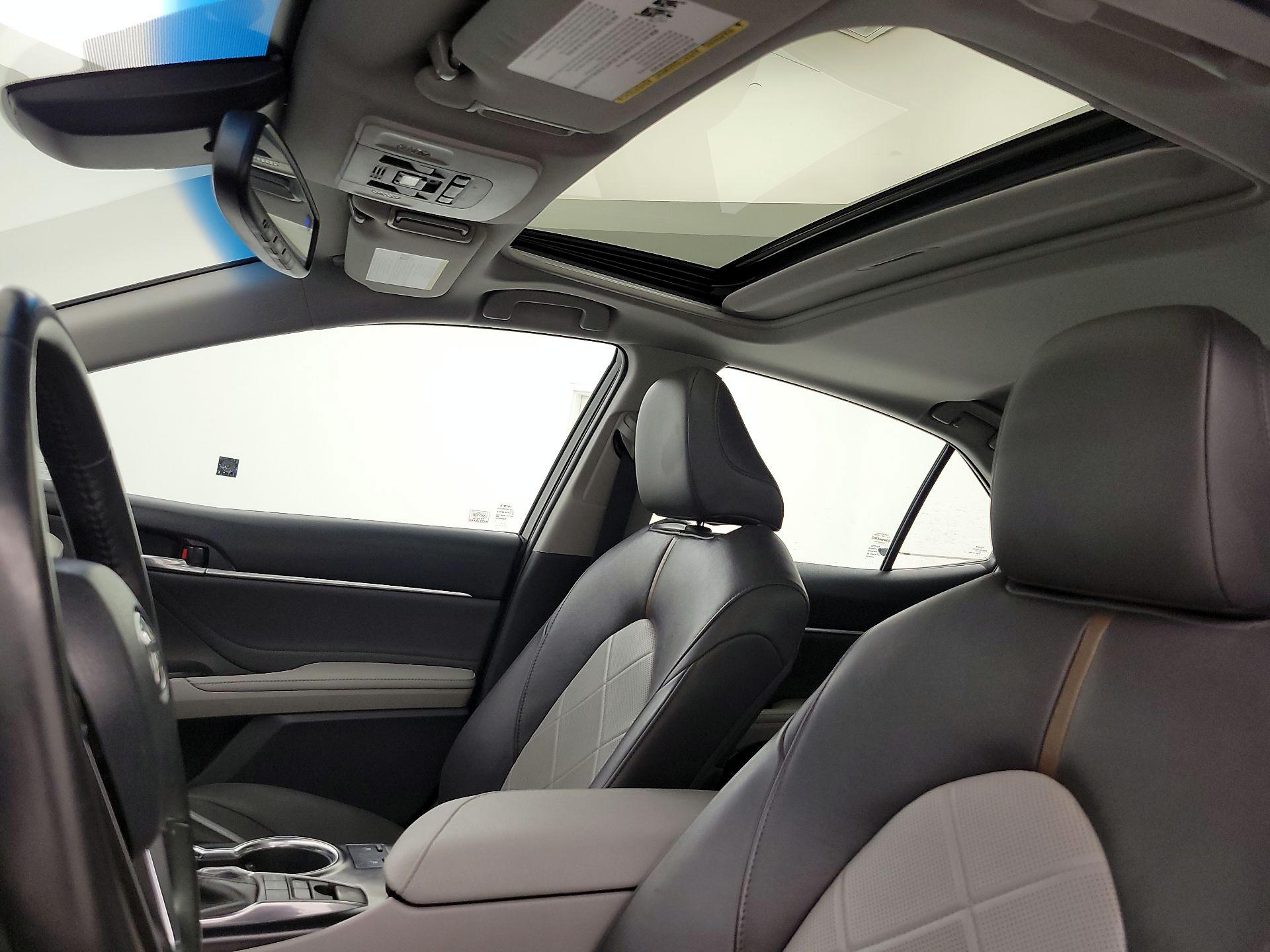 Thumbnail: 2018 Toyota Camry - 19