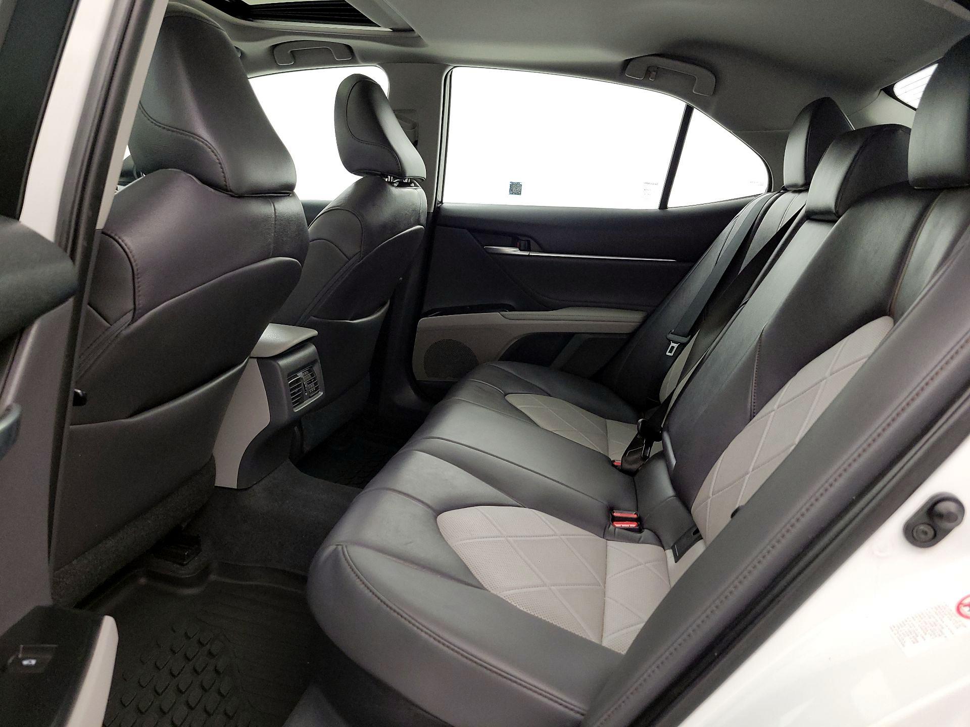 Thumbnail: 2018 Toyota Camry - 20