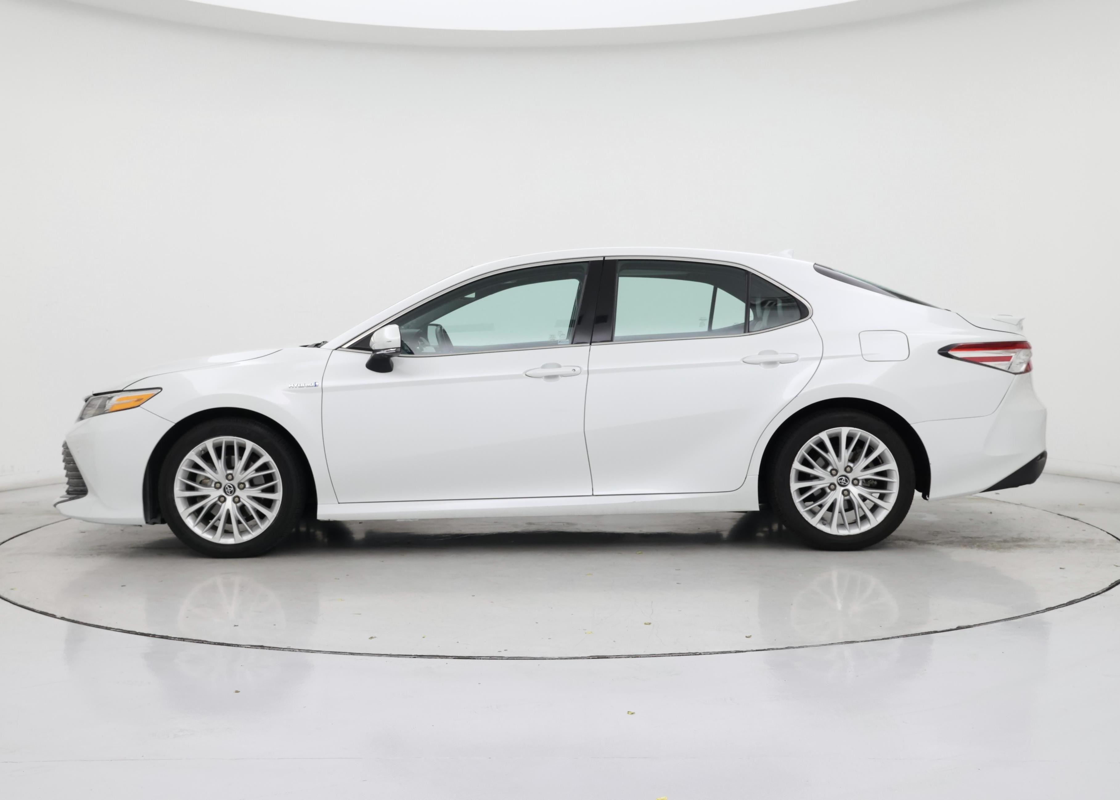 Thumbnail: 2018 Toyota Camry - 3