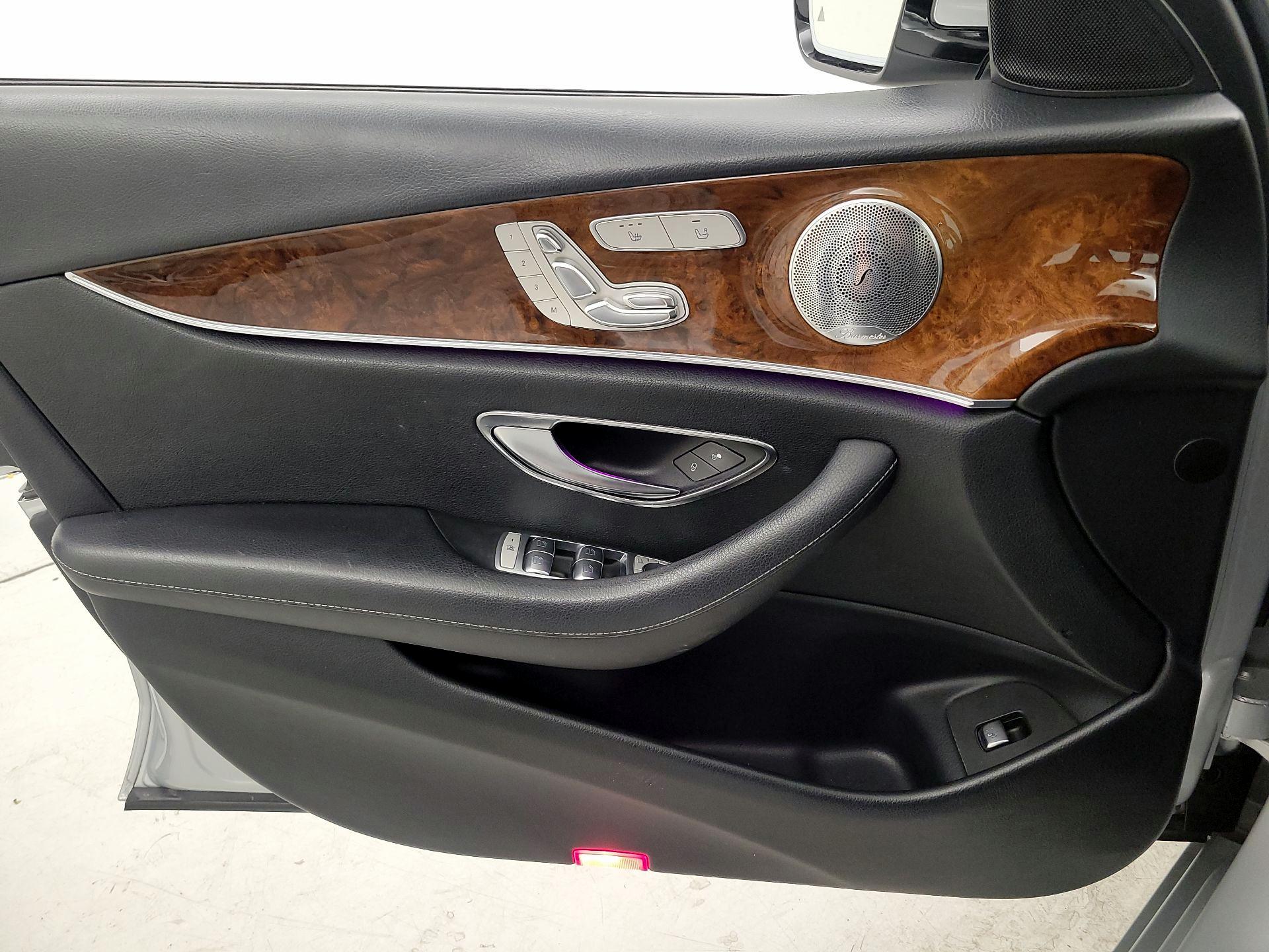 Thumbnail: 2017 Mercedes-Benz E-Class - 12