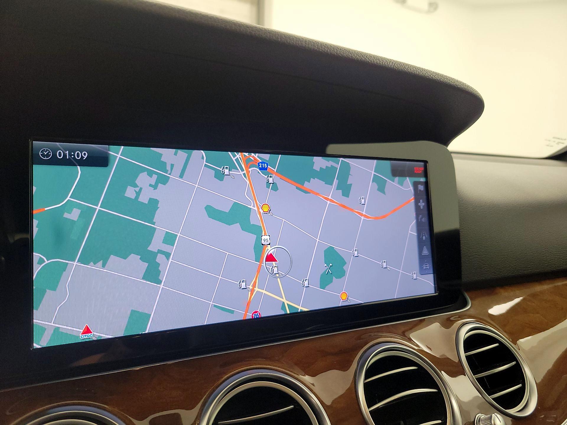 Thumbnail: 2017 Mercedes-Benz E-Class - 14