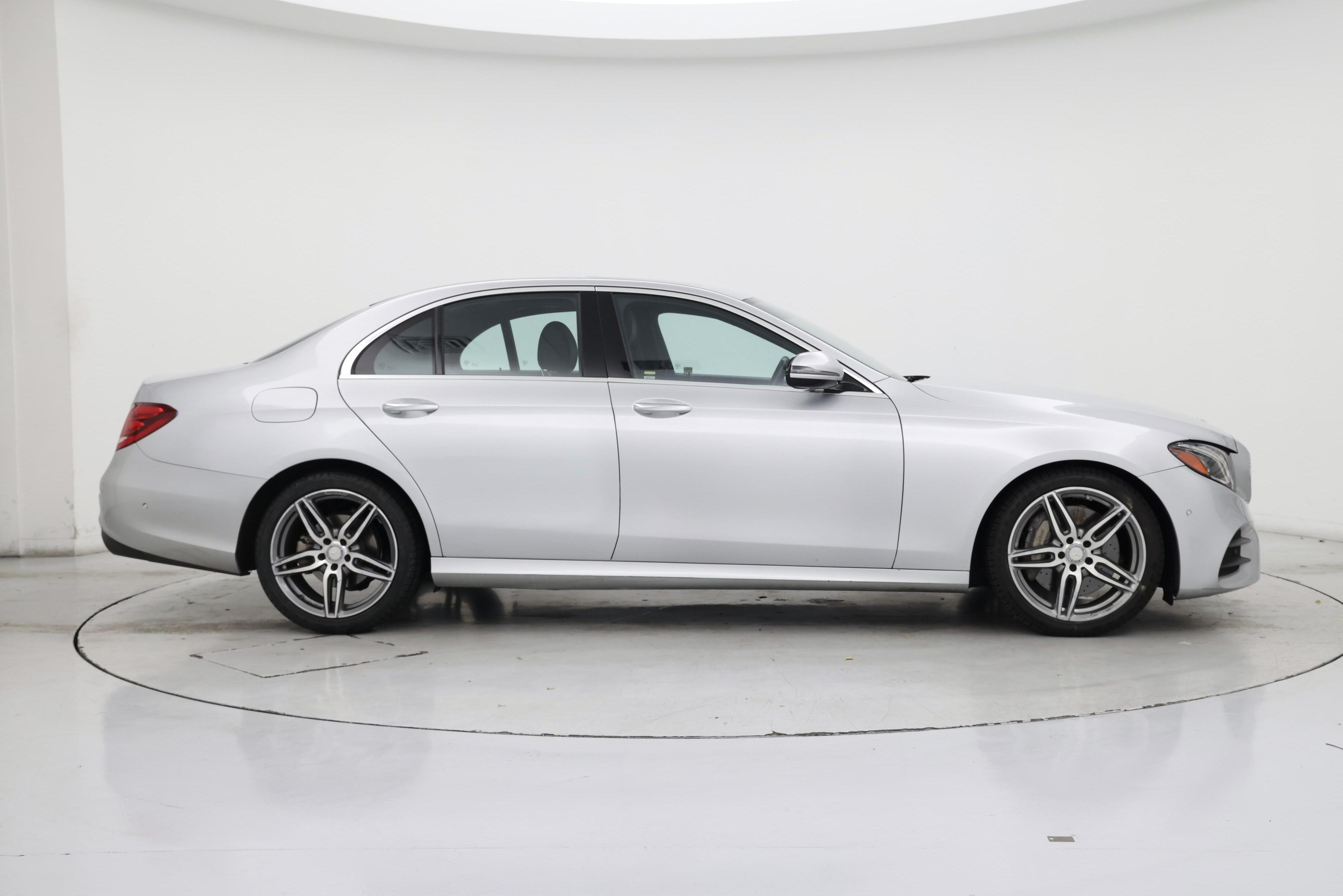 Thumbnail: 2017 Mercedes-Benz E-Class - 7