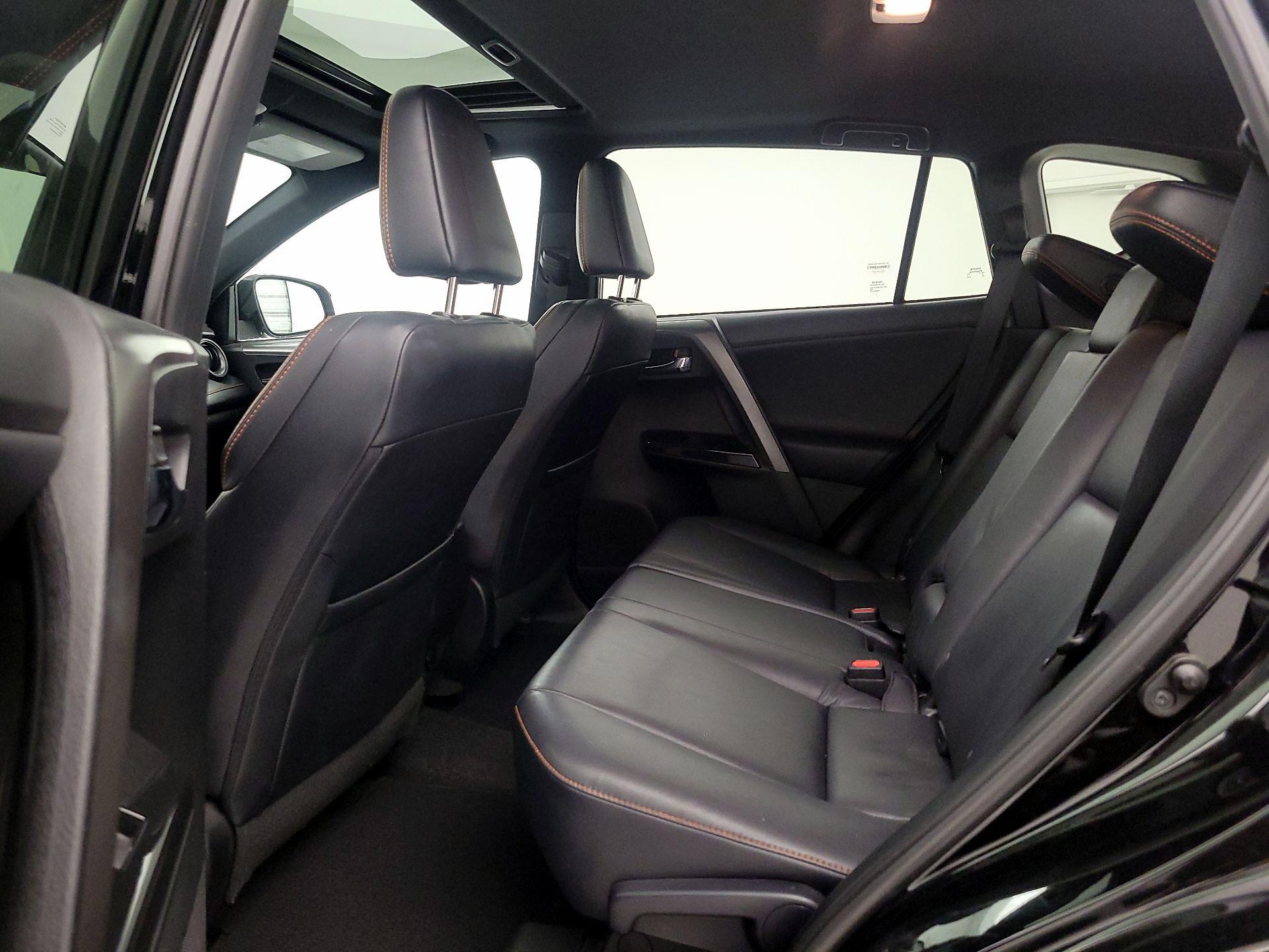 Thumbnail: 2016 Toyota RAV4 - 20