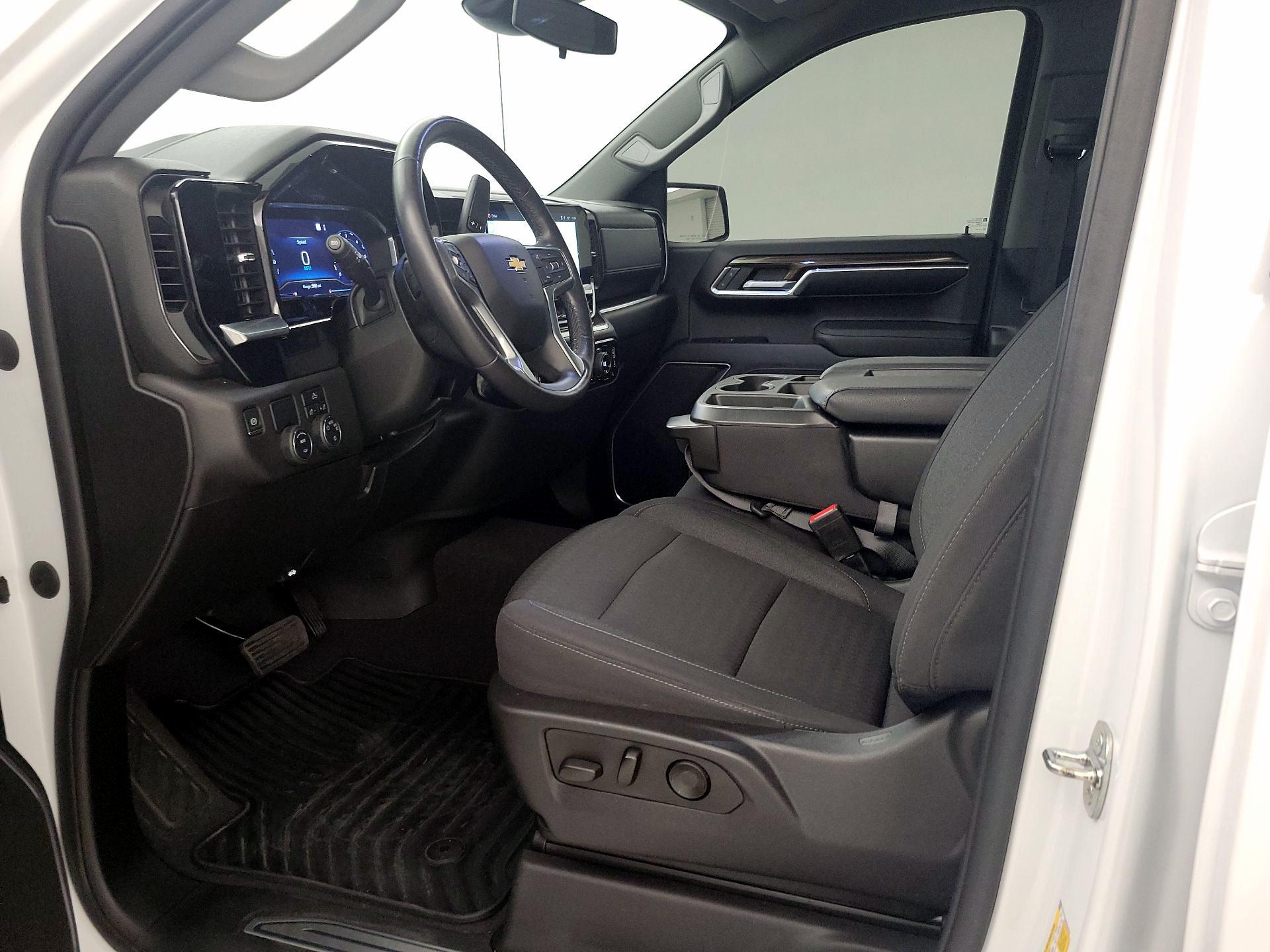Thumbnail: 2022 Chevrolet Silverado 1500 - 11