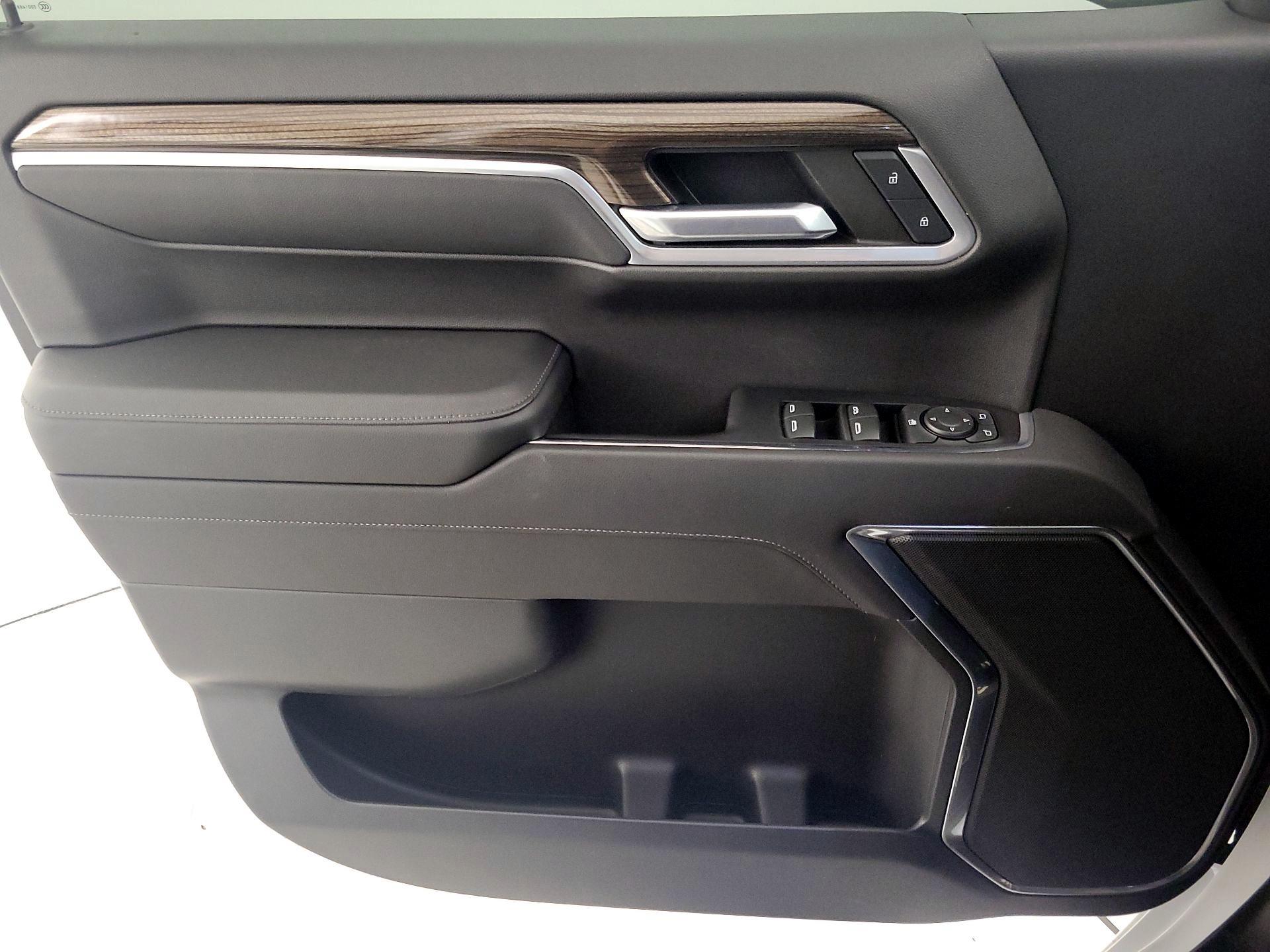 Thumbnail: 2022 Chevrolet Silverado 1500 - 12