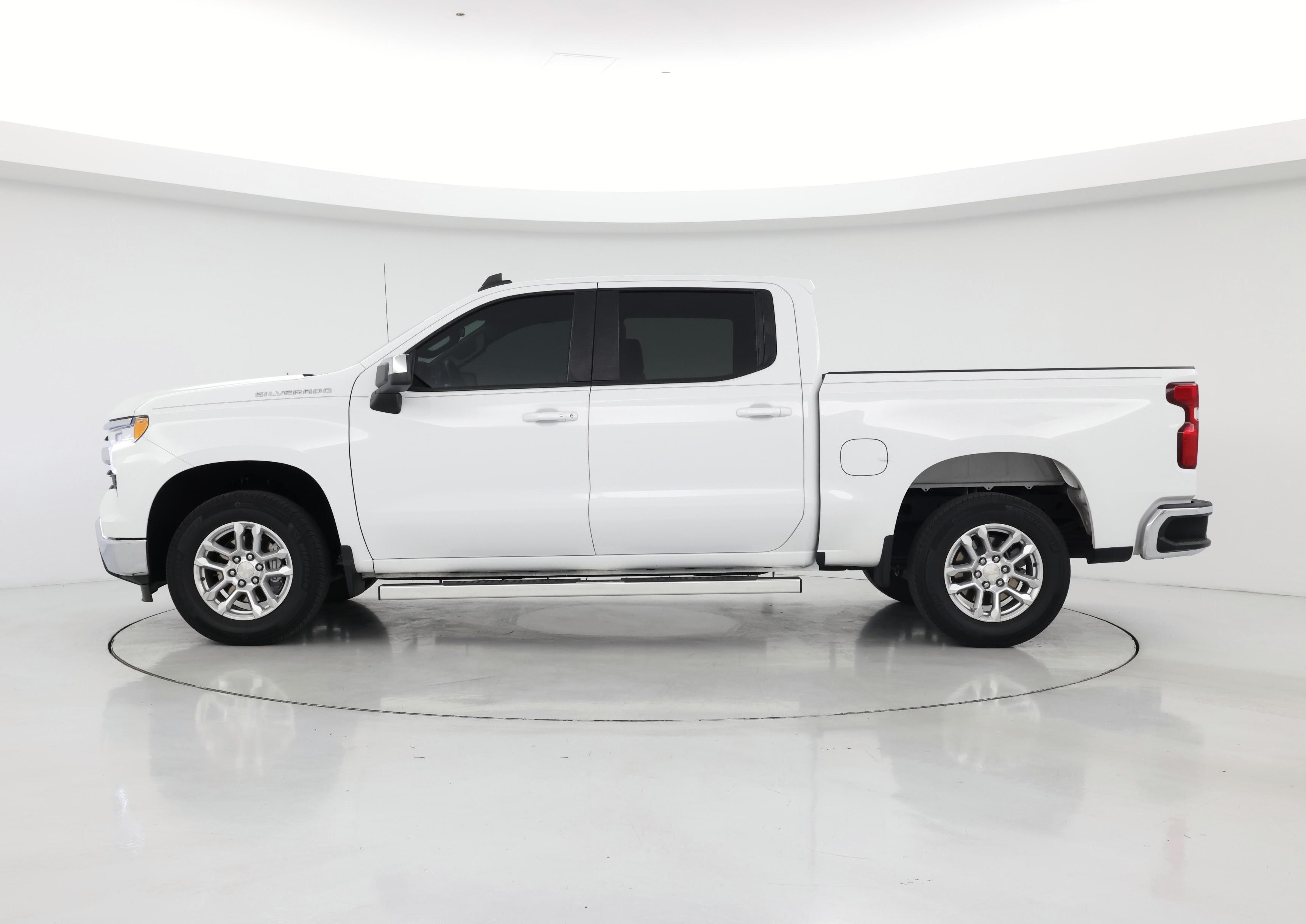 Thumbnail: 2022 Chevrolet Silverado 1500 - 3