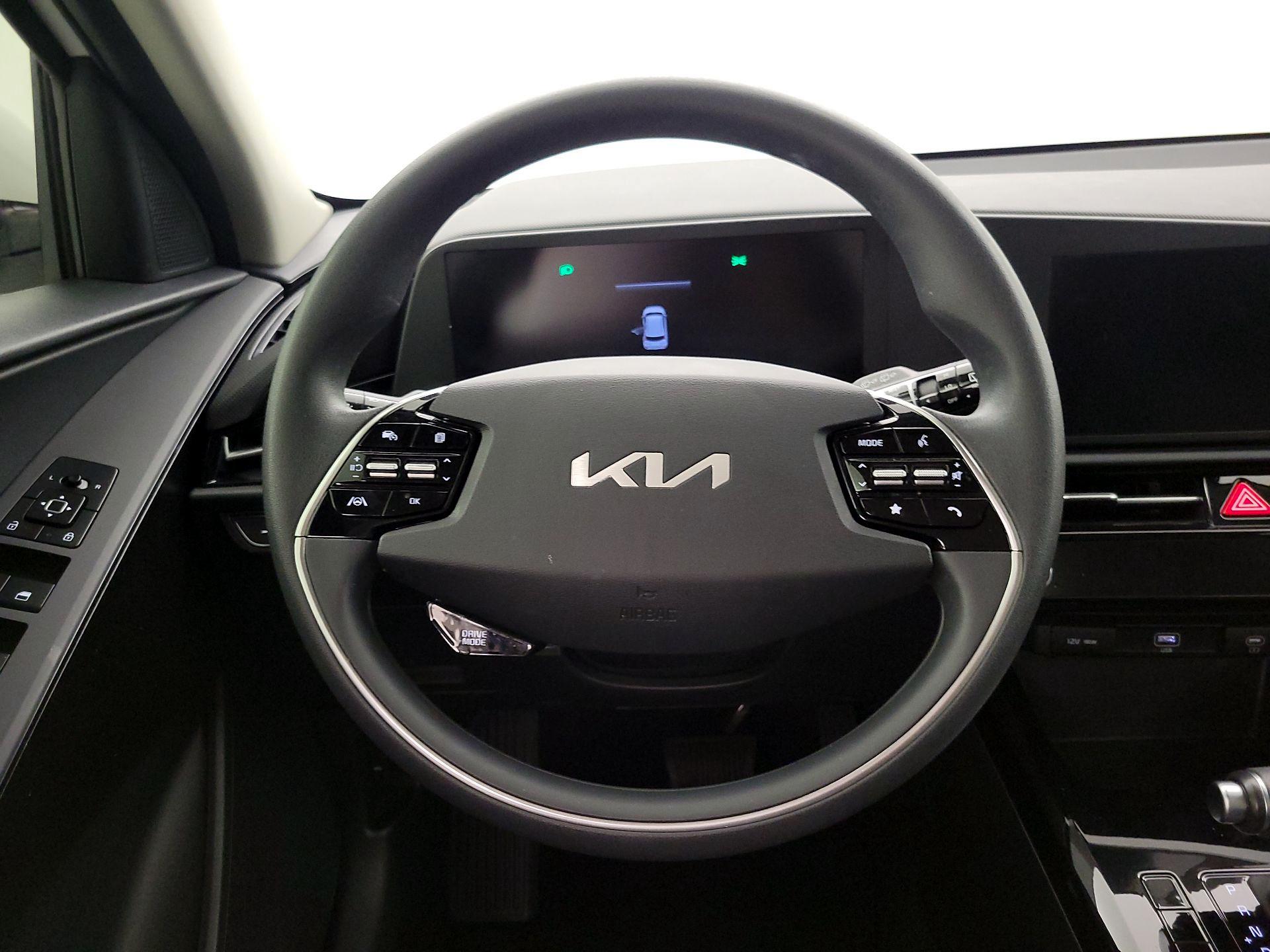 Thumbnail: 2024 Kia Niro - 10