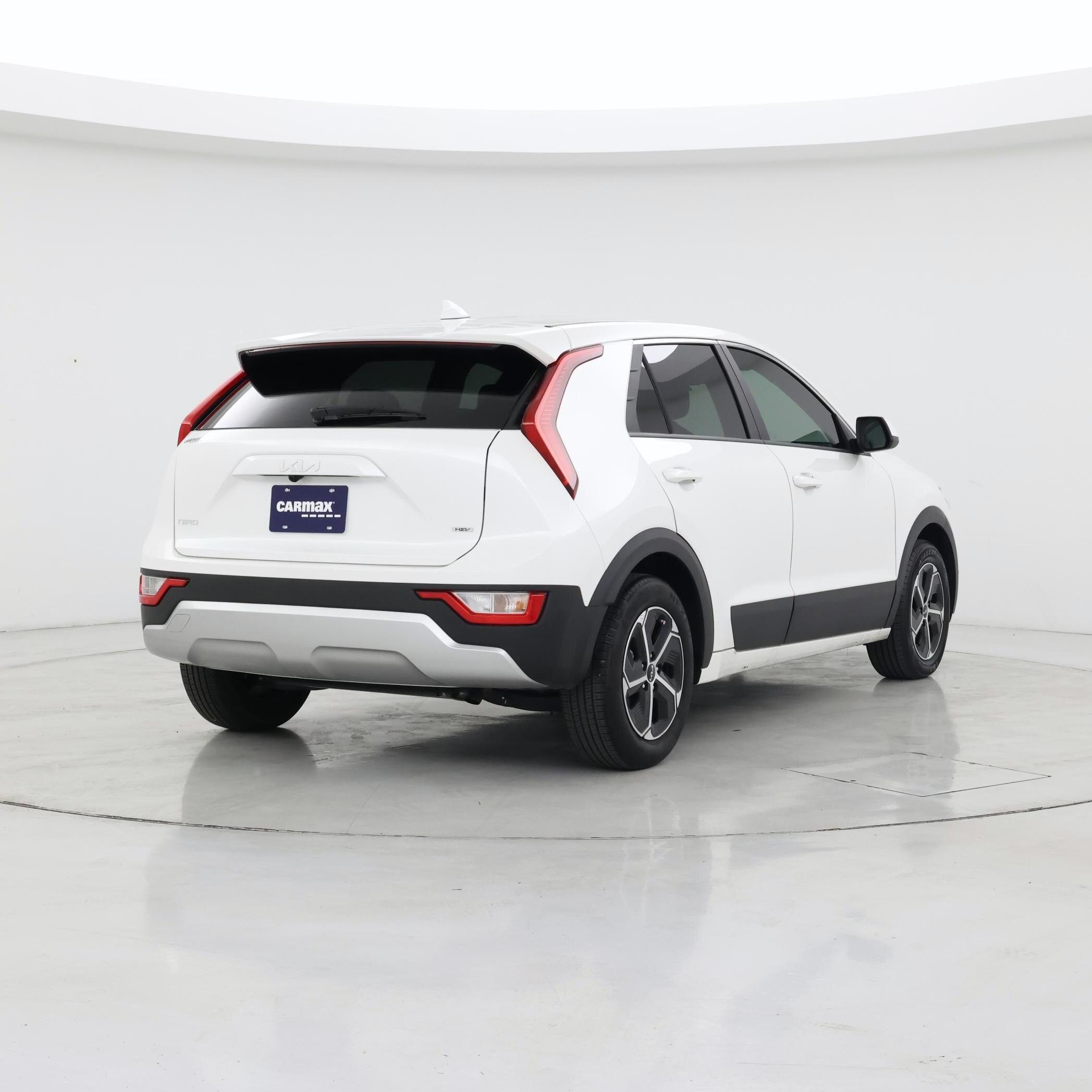 Thumbnail: 2024 Kia Niro - 8