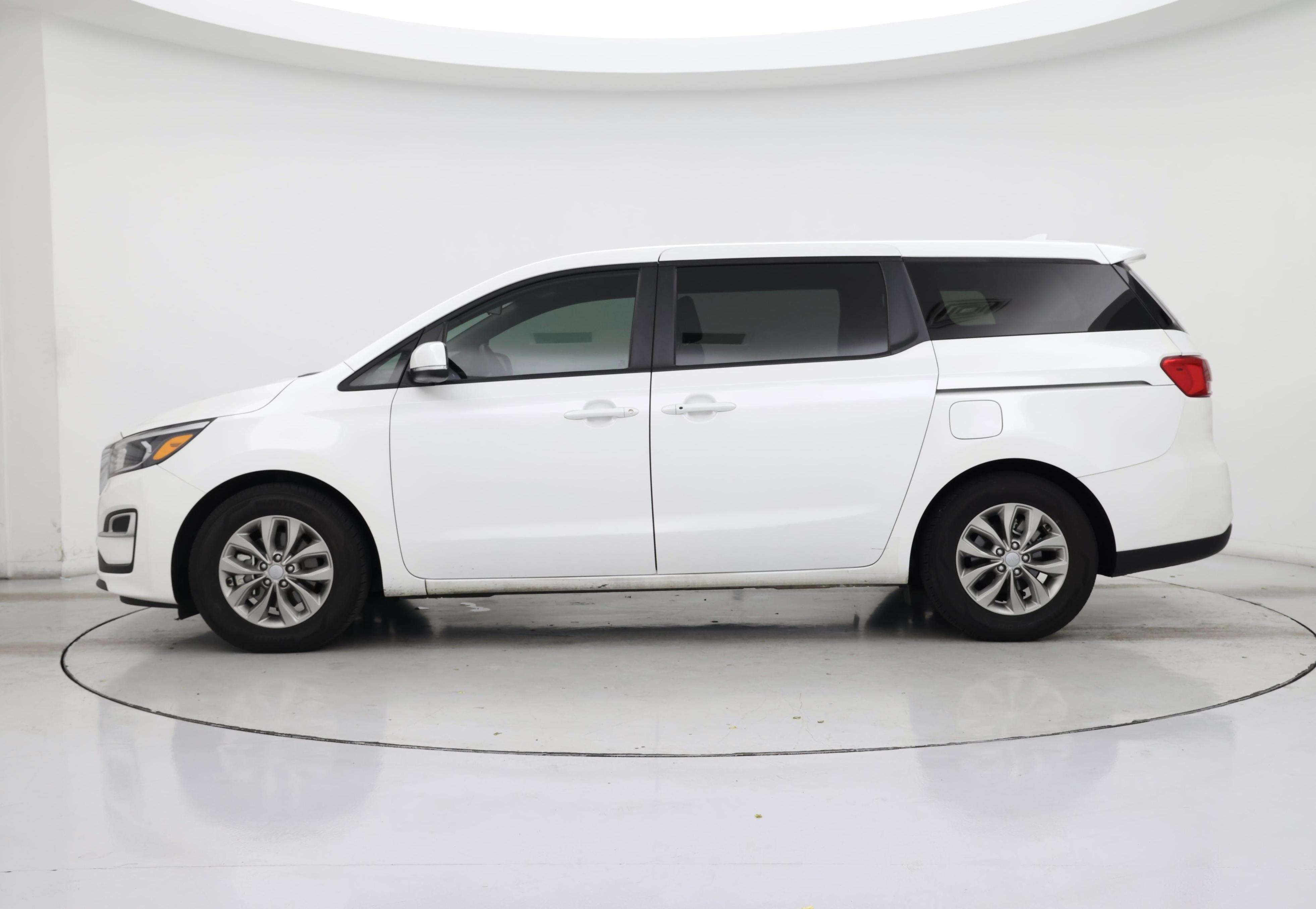 Thumbnail: 2019 Kia Sedona - 3