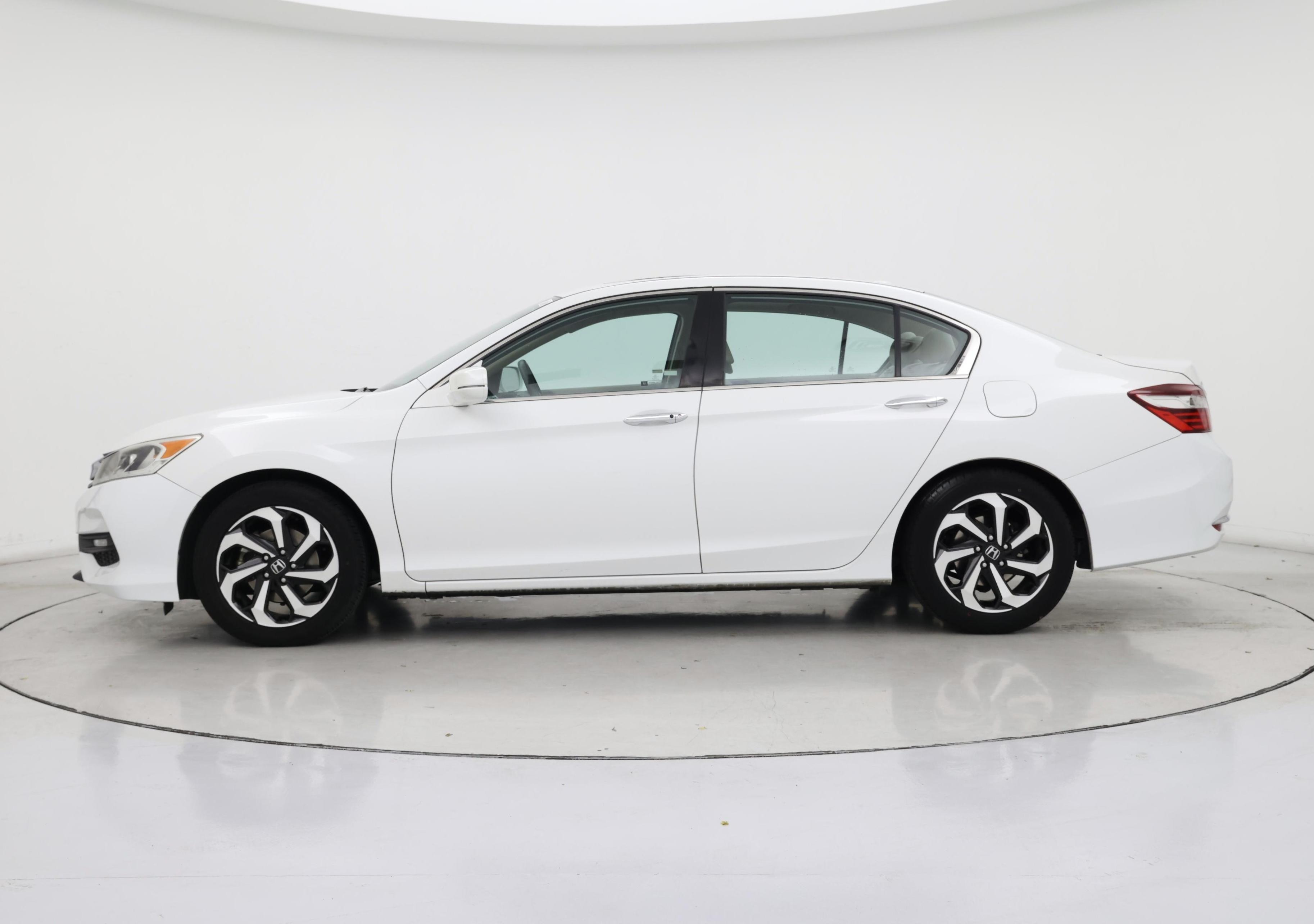 Thumbnail: 2017 Honda Accord - 3