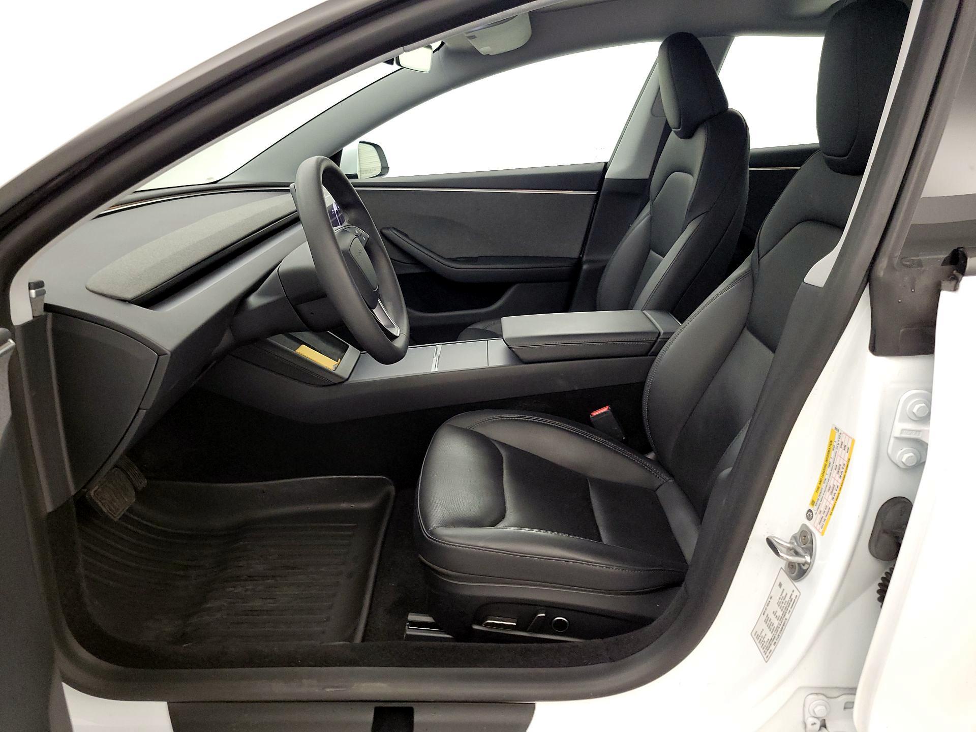 Thumbnail: 2025 Tesla Model 3 - 11