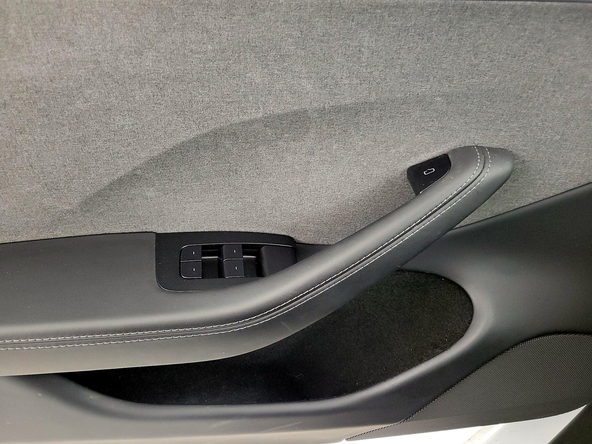 Thumbnail: 2025 Tesla Model 3 - 12