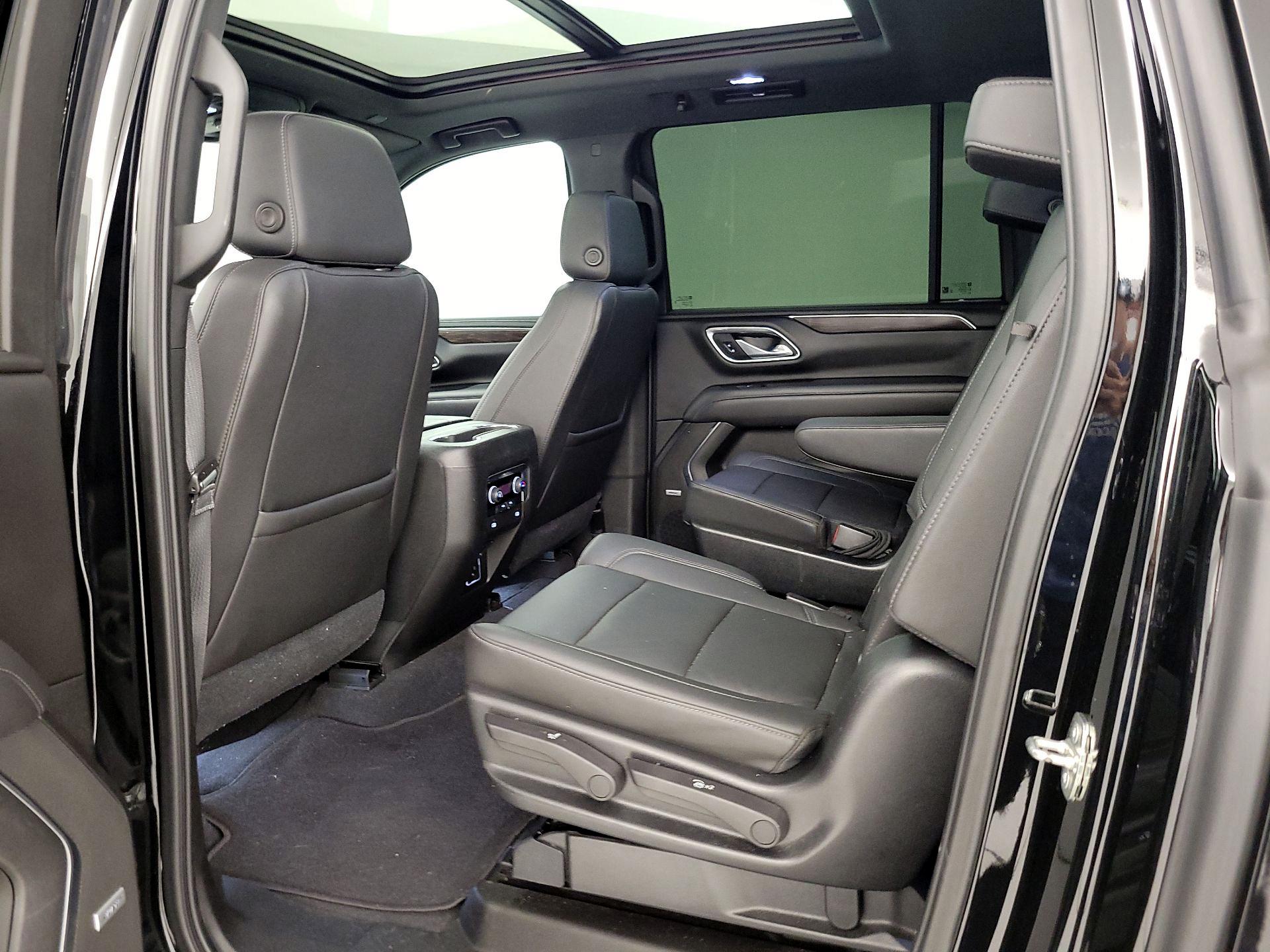 Thumbnail: 2021 Chevrolet Suburban - 20