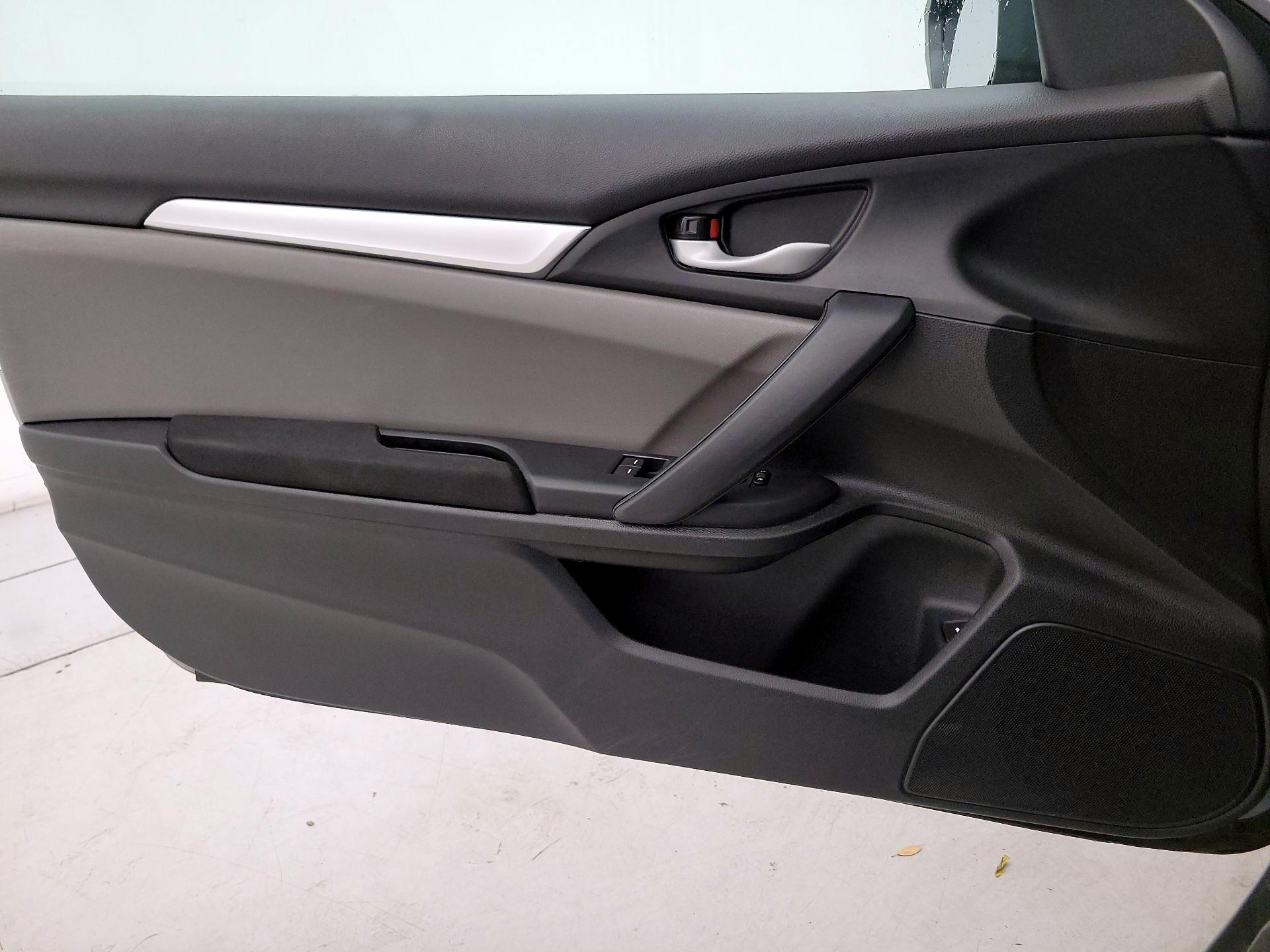 Thumbnail: 2016 Honda Civic - 12