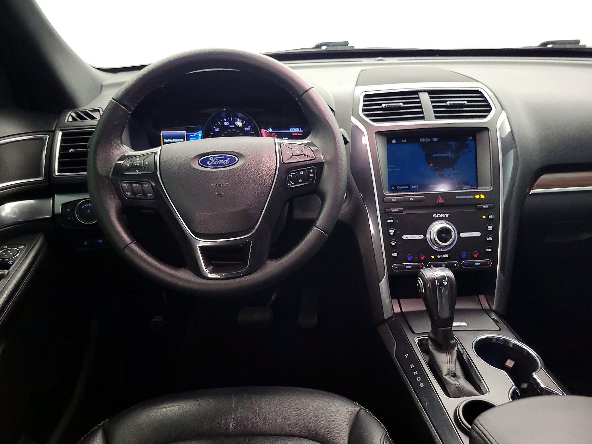 Thumbnail: 2019 Ford Explorer - 10