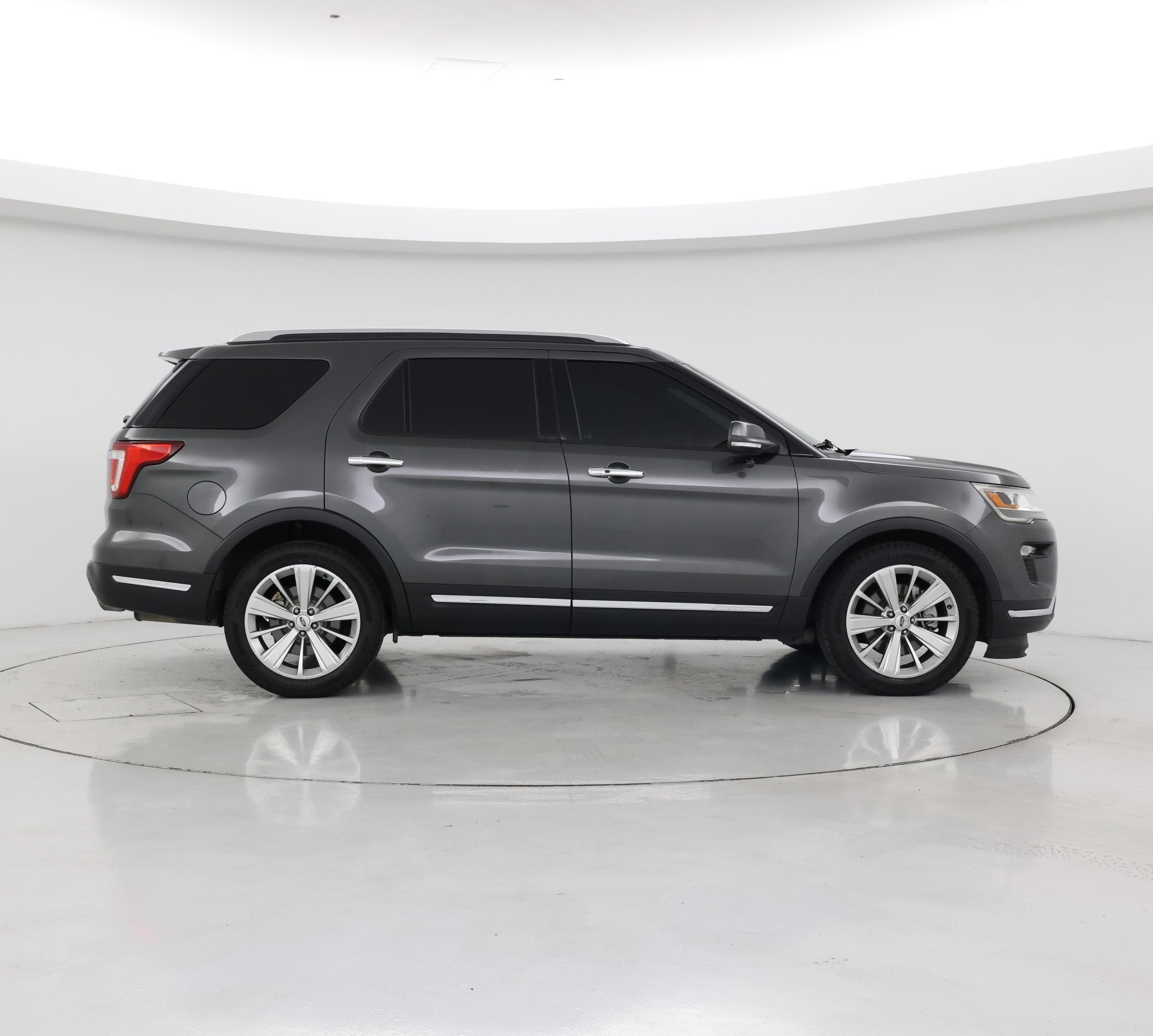 Thumbnail: 2019 Ford Explorer - 7